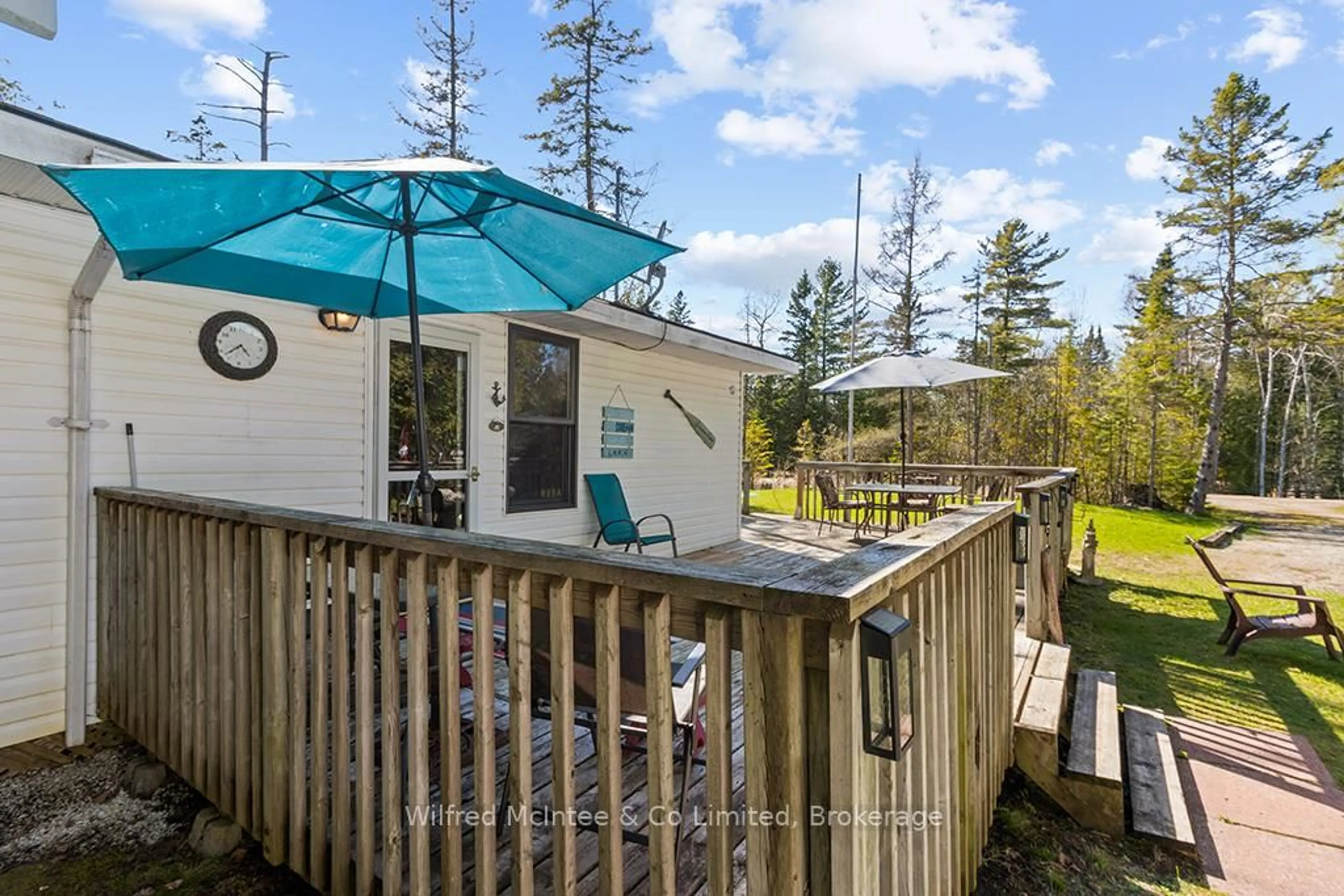 Patio, water/lake/river/ocean view for 26 THOMPSON Ave, Native Leased Lands Ontario N0H 2L0