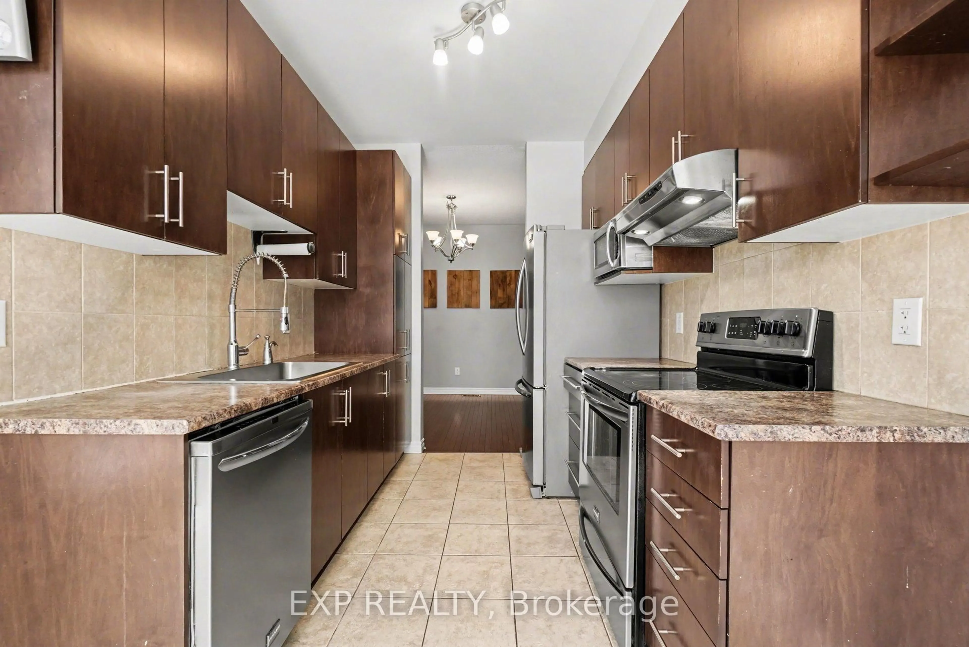 Standard kitchen, unknown for 180 Flat Sedge Cres, Ottawa Ontario K1T 0G9
