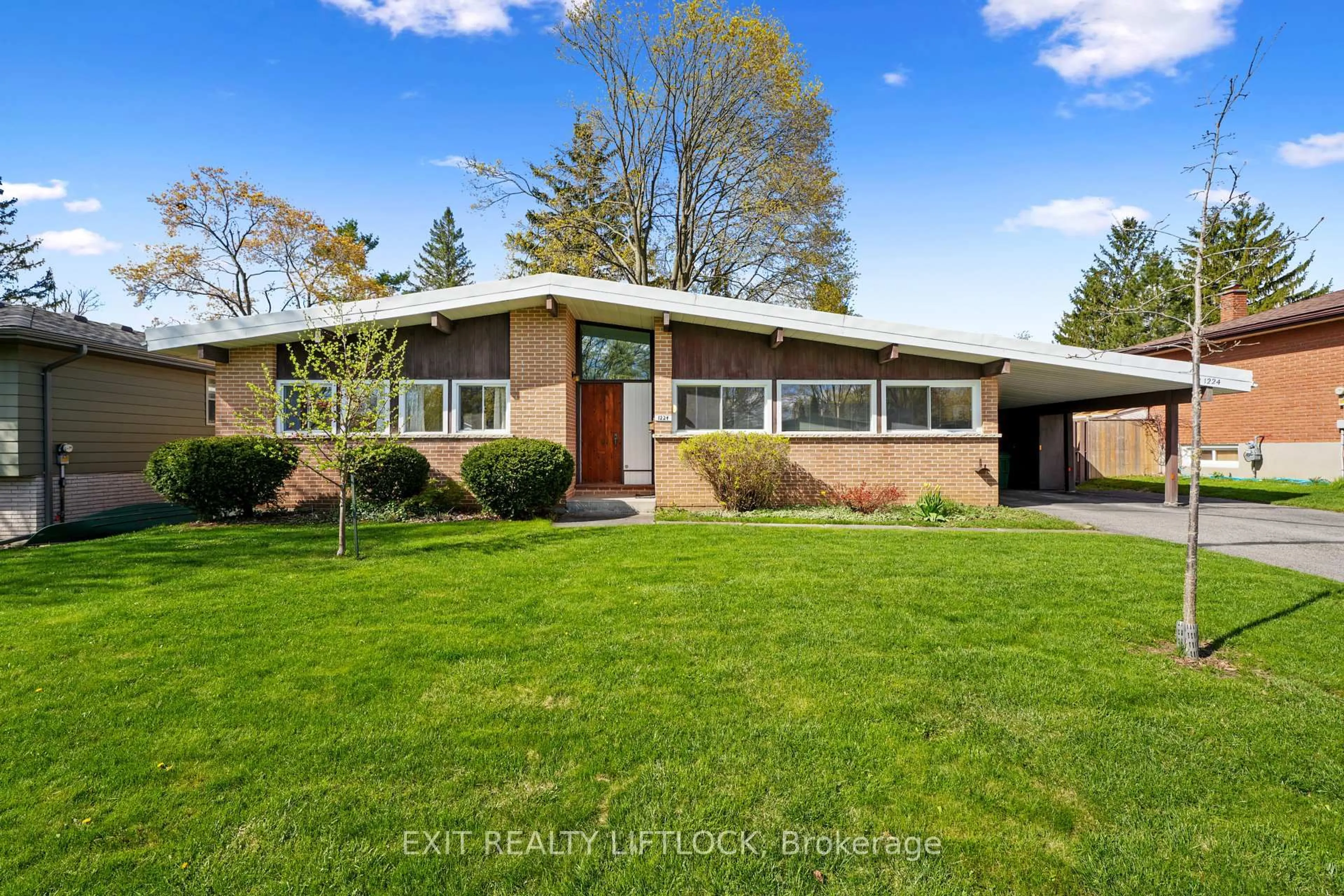 Home with brick exterior material, street for 1224 Cabot St, Peterborough Ontario K9H 6W9