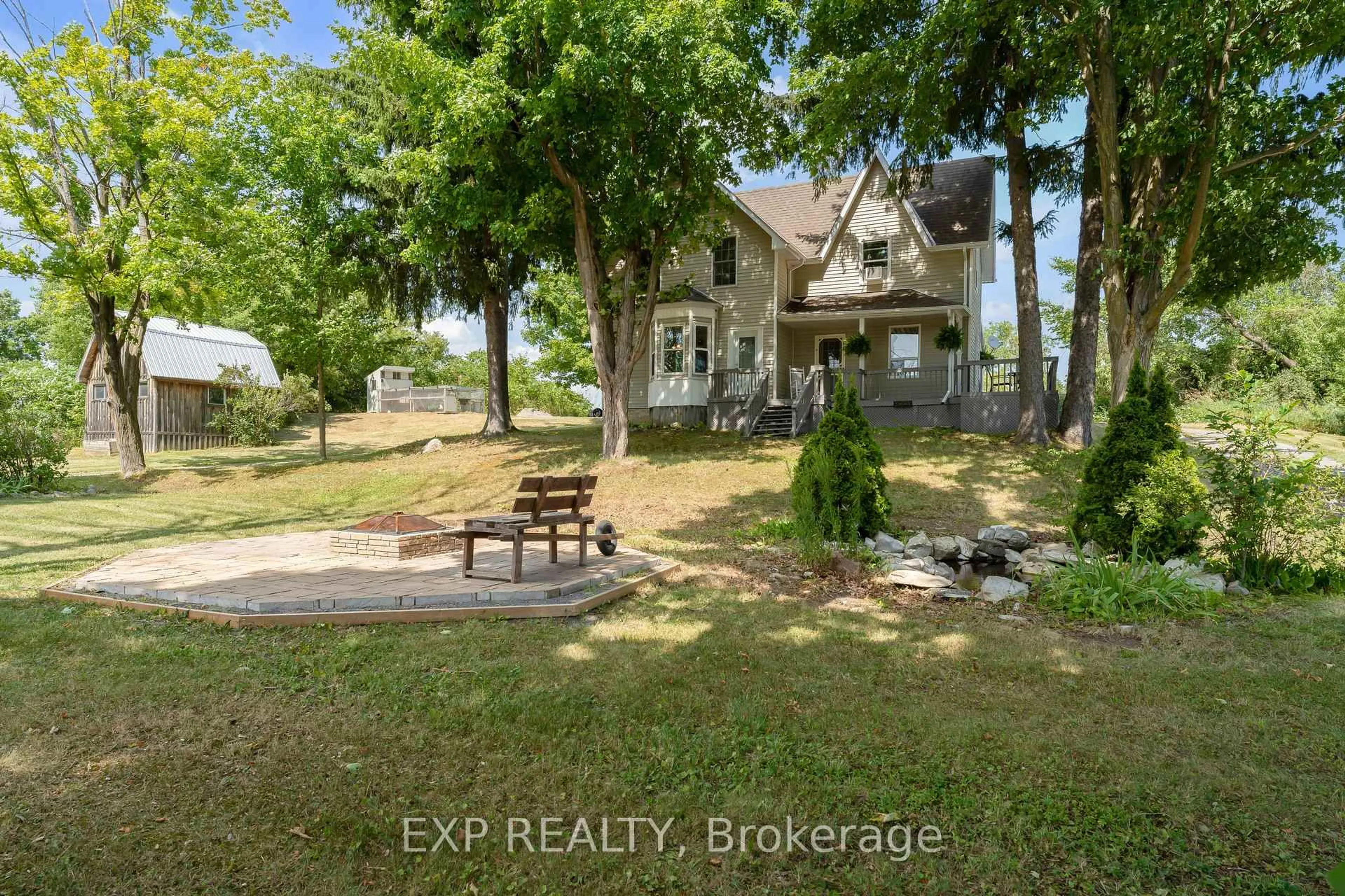 A pic from outside/outdoor area/front of a property/back of a property/a pic from drone, street for 8 Peel St, Tamworth Ontario K0K 3G0