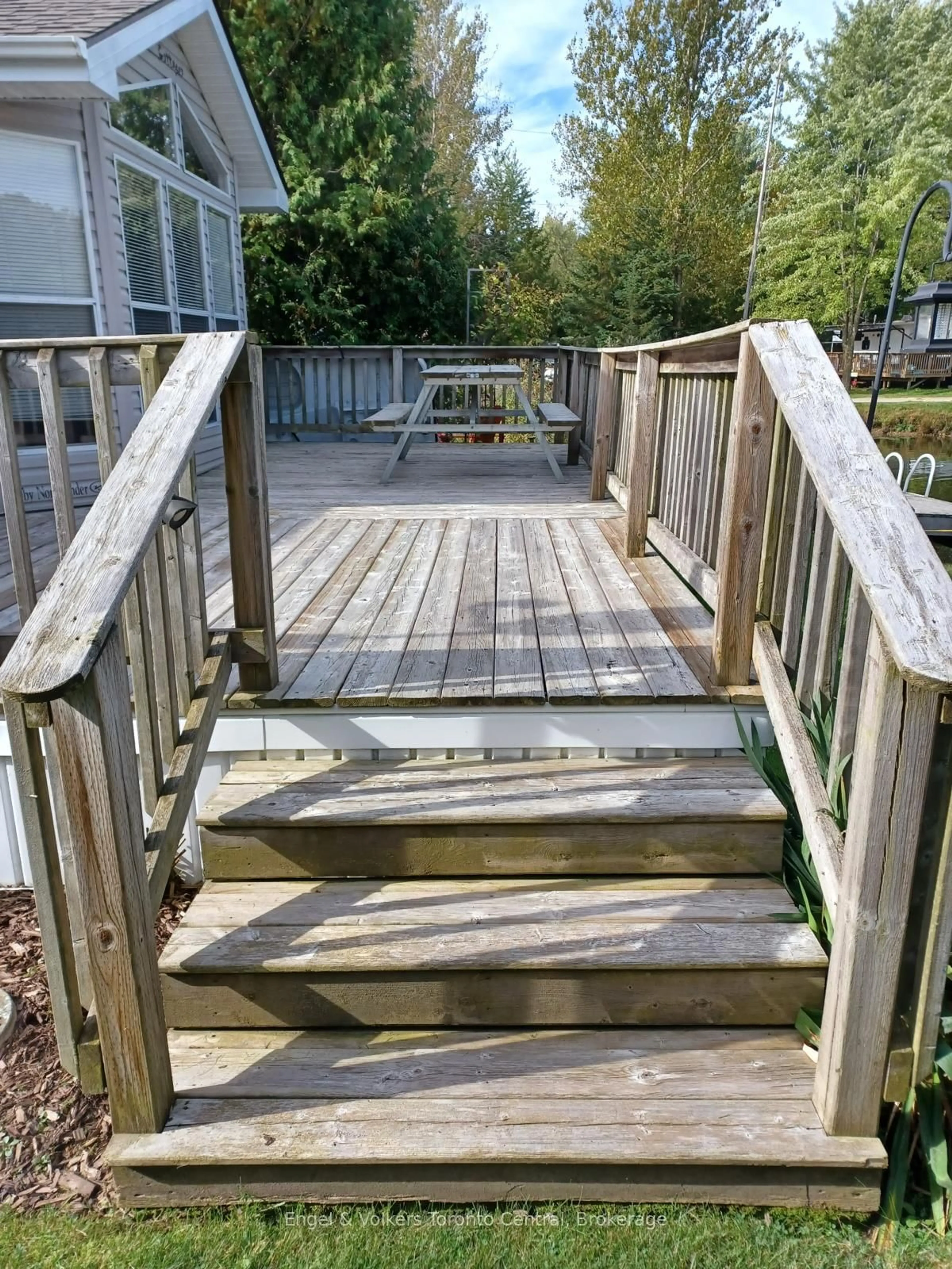 Stairs for 7489 SIDEROAD 5 #B2, Wellington North Ontario N0G 2L0