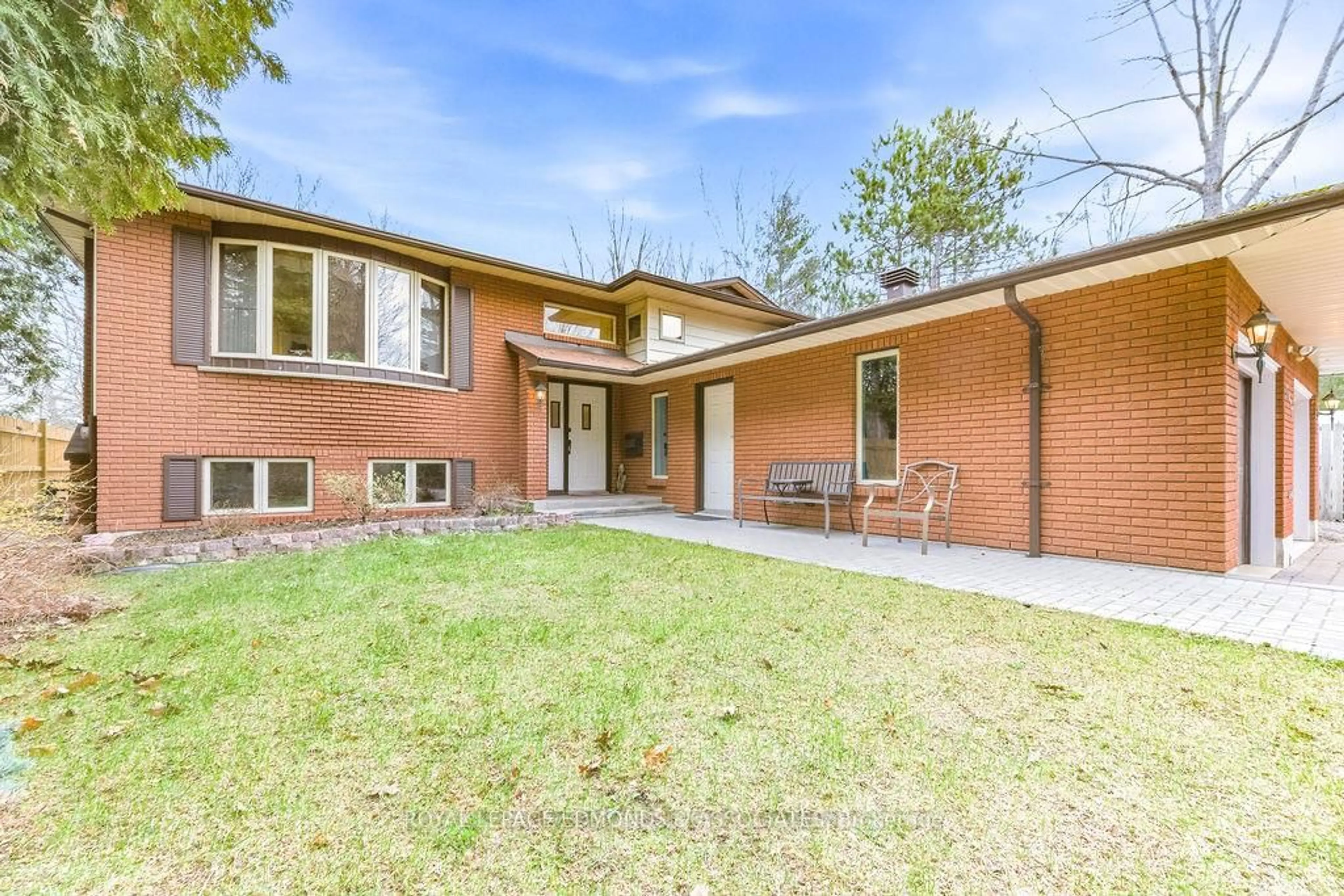 Home with brick exterior material, street for 1411 Victoria St, Petawawa Ontario K8H 3K4