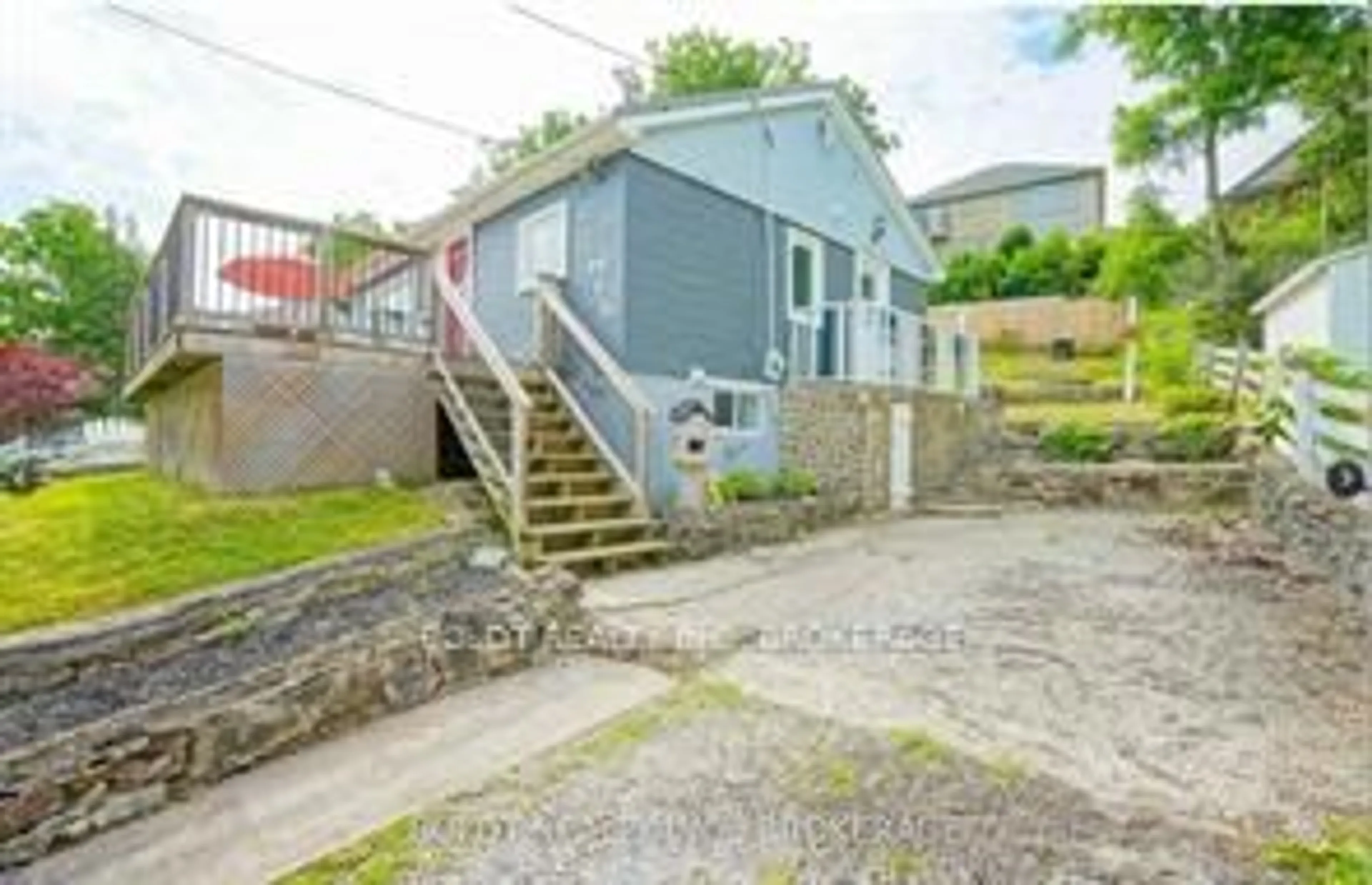 A pic from outside/outdoor area/front of a property/back of a property/a pic from drone, street for 61 Bradley St, St. Catharines Ontario L3T 1R5
