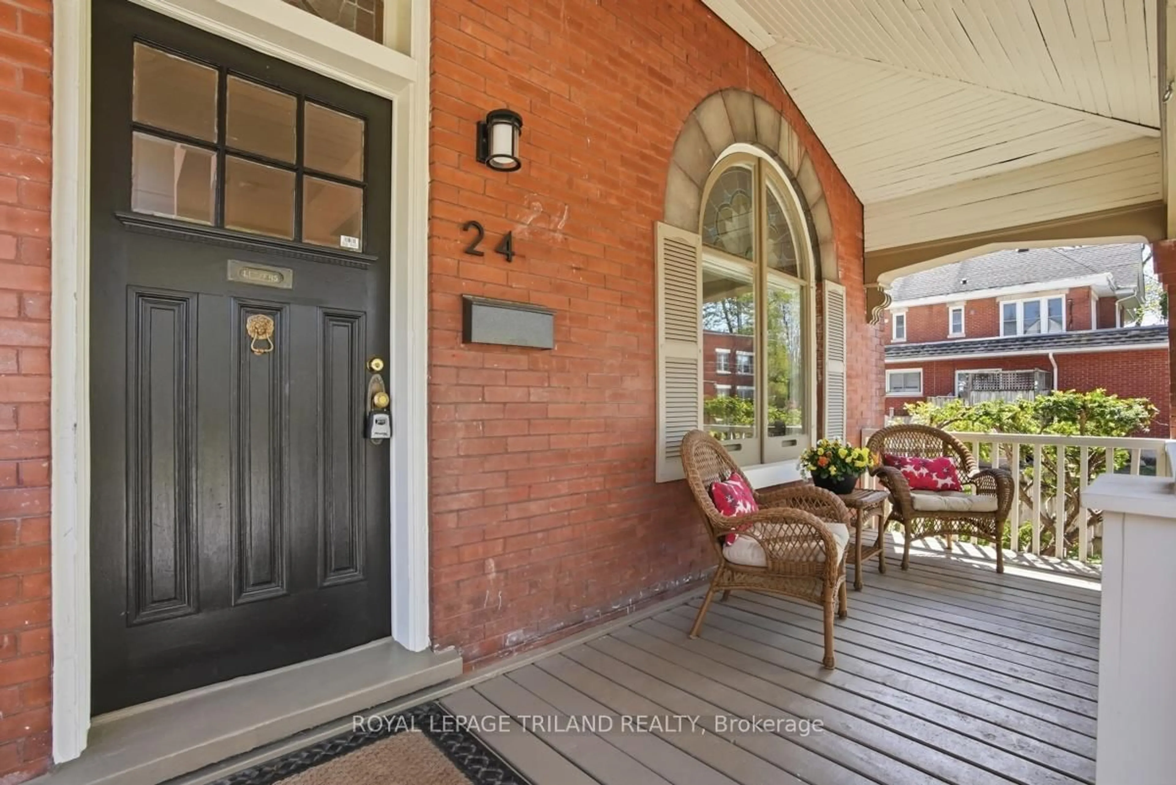 Indoor entryway for 24 Cathcart St, London South Ontario N6C 3N1