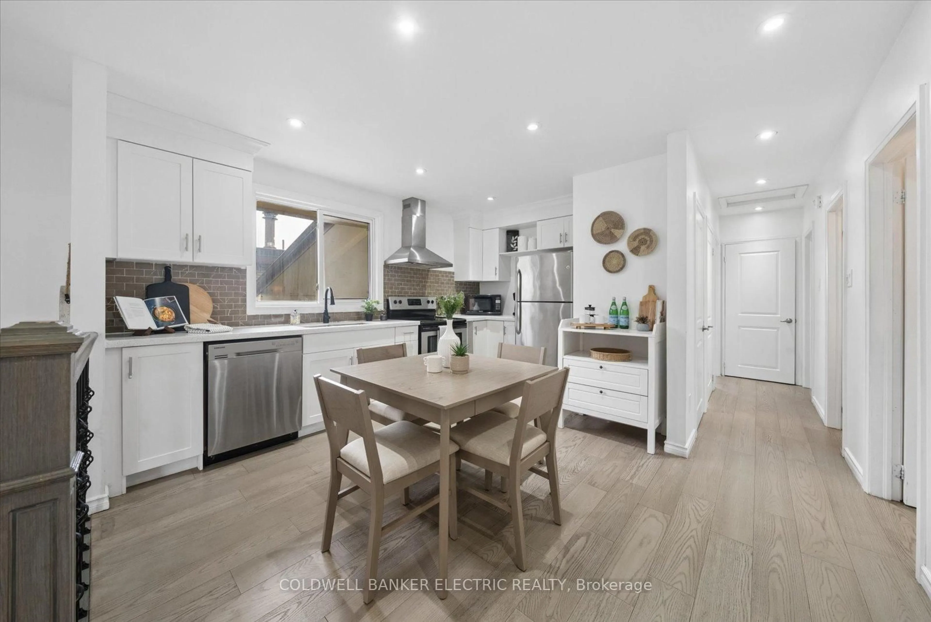 Open concept kitchen, unknown for 265 Sunset Blvd, Peterborough Ontario K9H 5L1