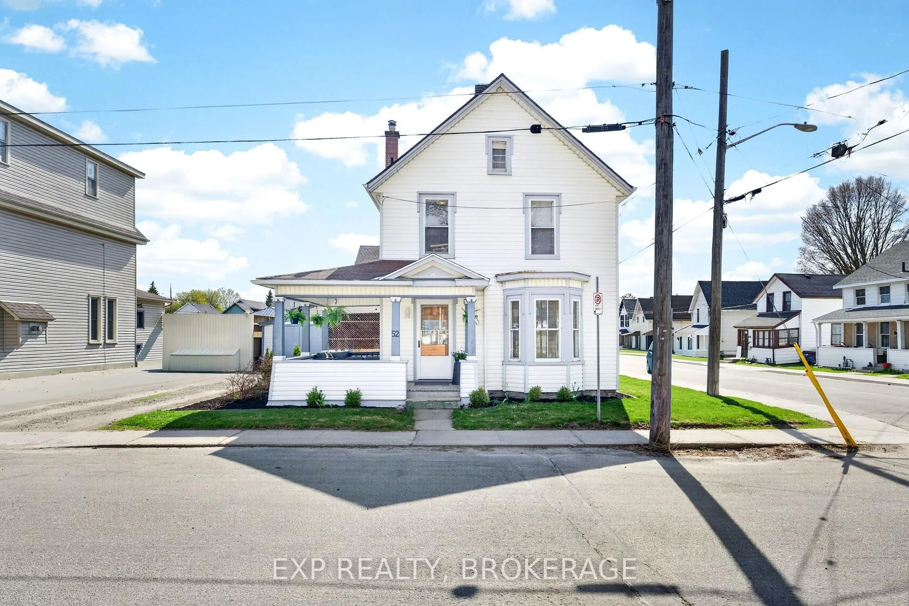 Unknown for 52 Daniel St, Brockville Ontario K6V 4Z5