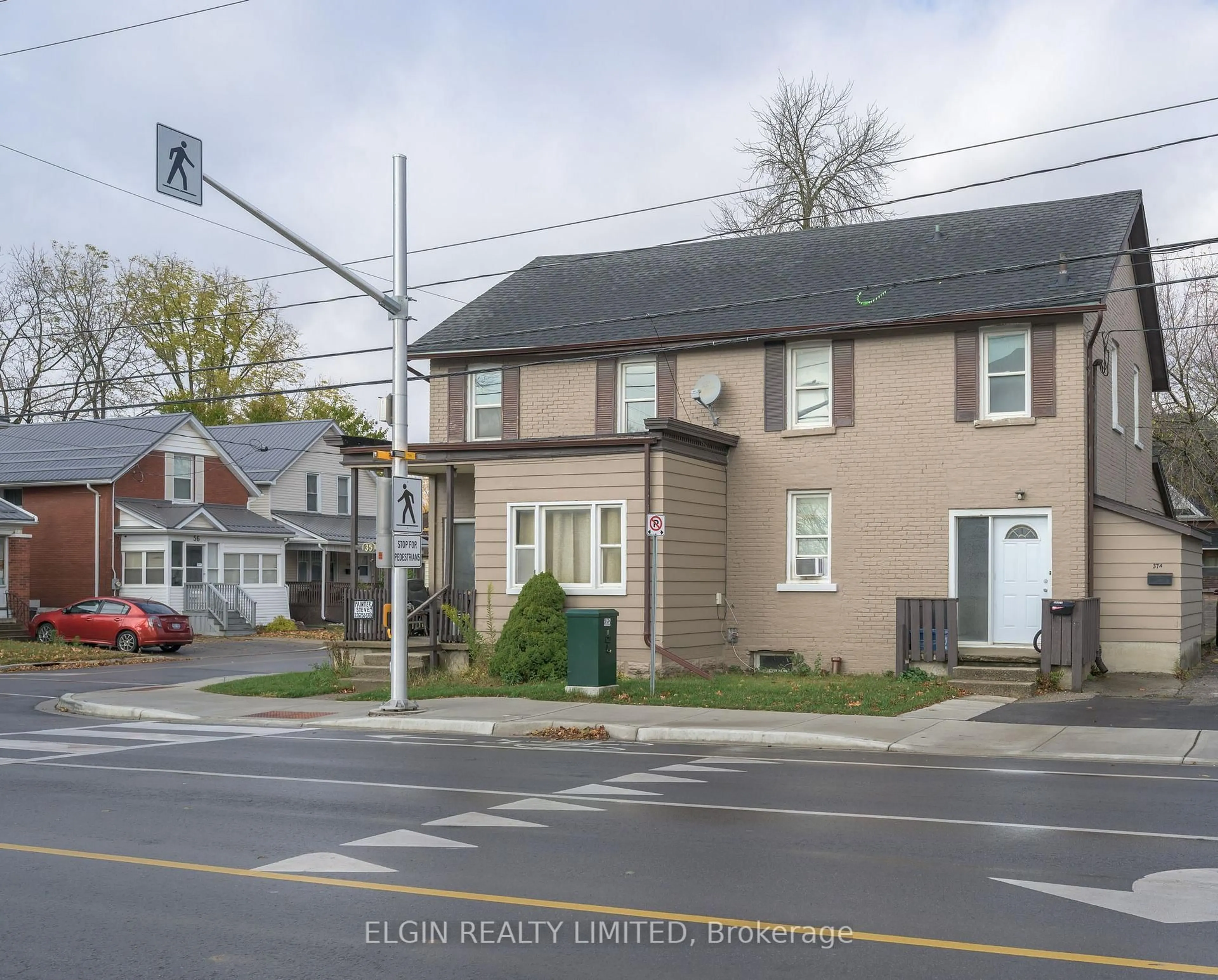 A pic from outside/outdoor area/front of a property/back of a property/a pic from drone, street for 35-37 Kains St, St. Thomas Ontario N5P 1N1