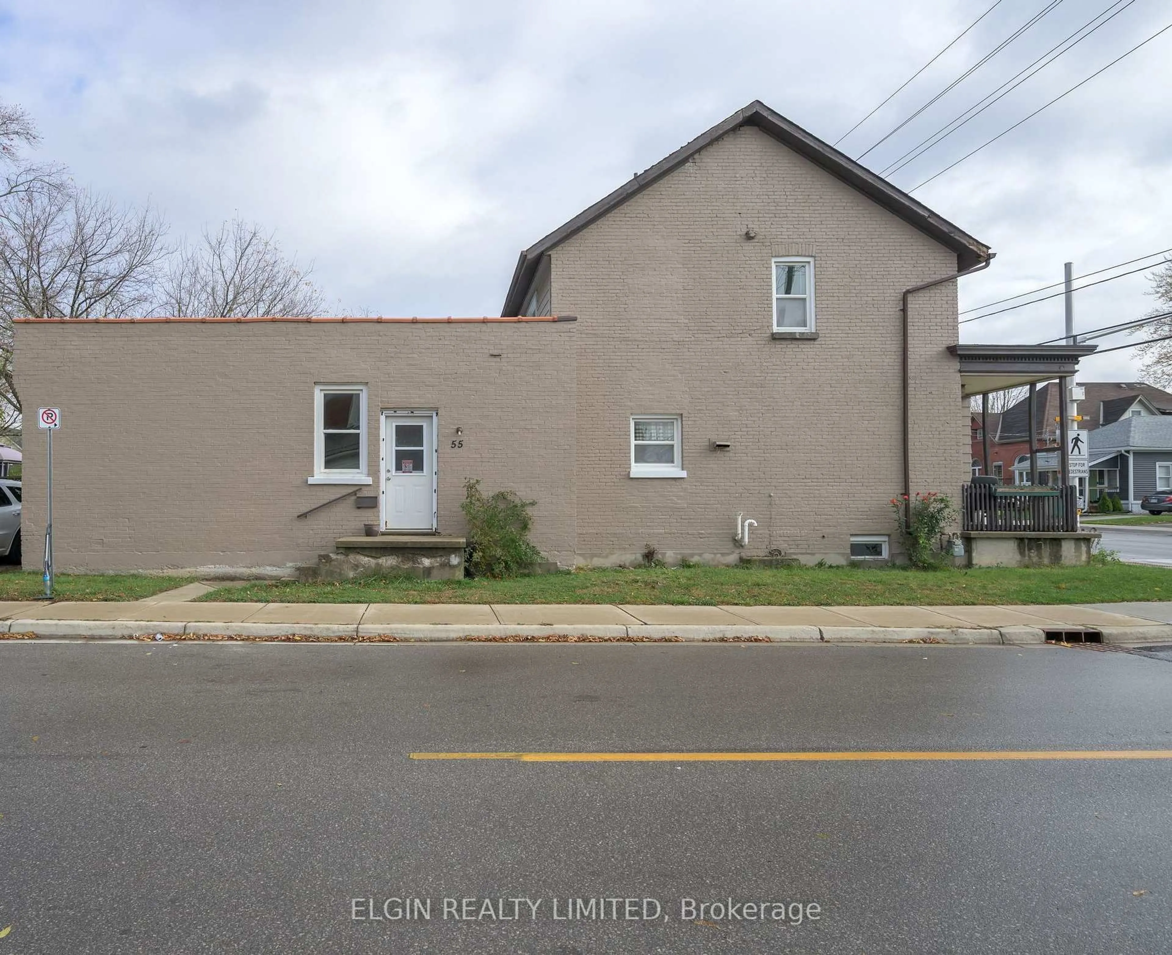 Unknown for 35-37 Kains St, St. Thomas Ontario N5P 1N1