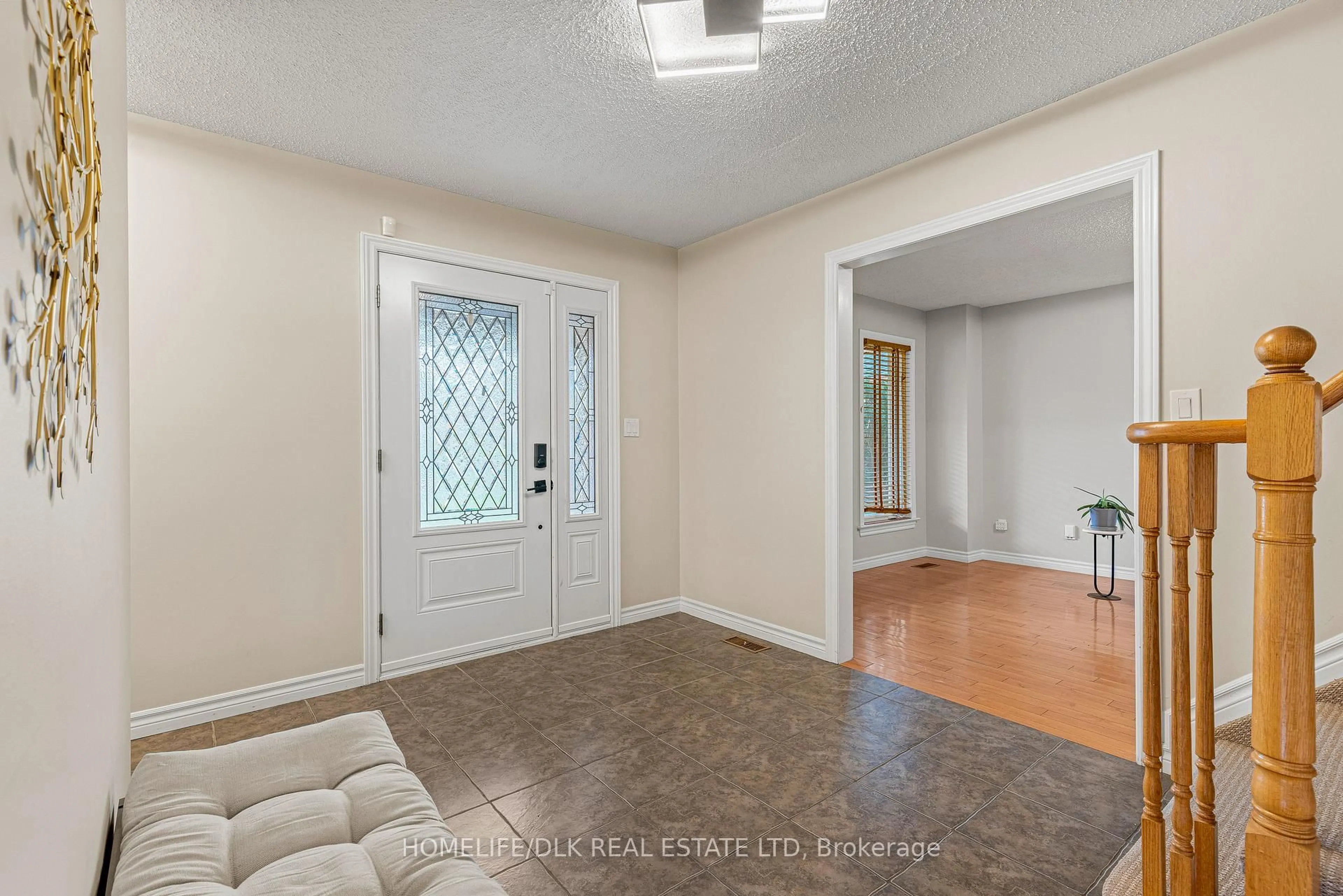 Indoor entryway for 155 Beley St, Brockville Ontario K6V 6V6