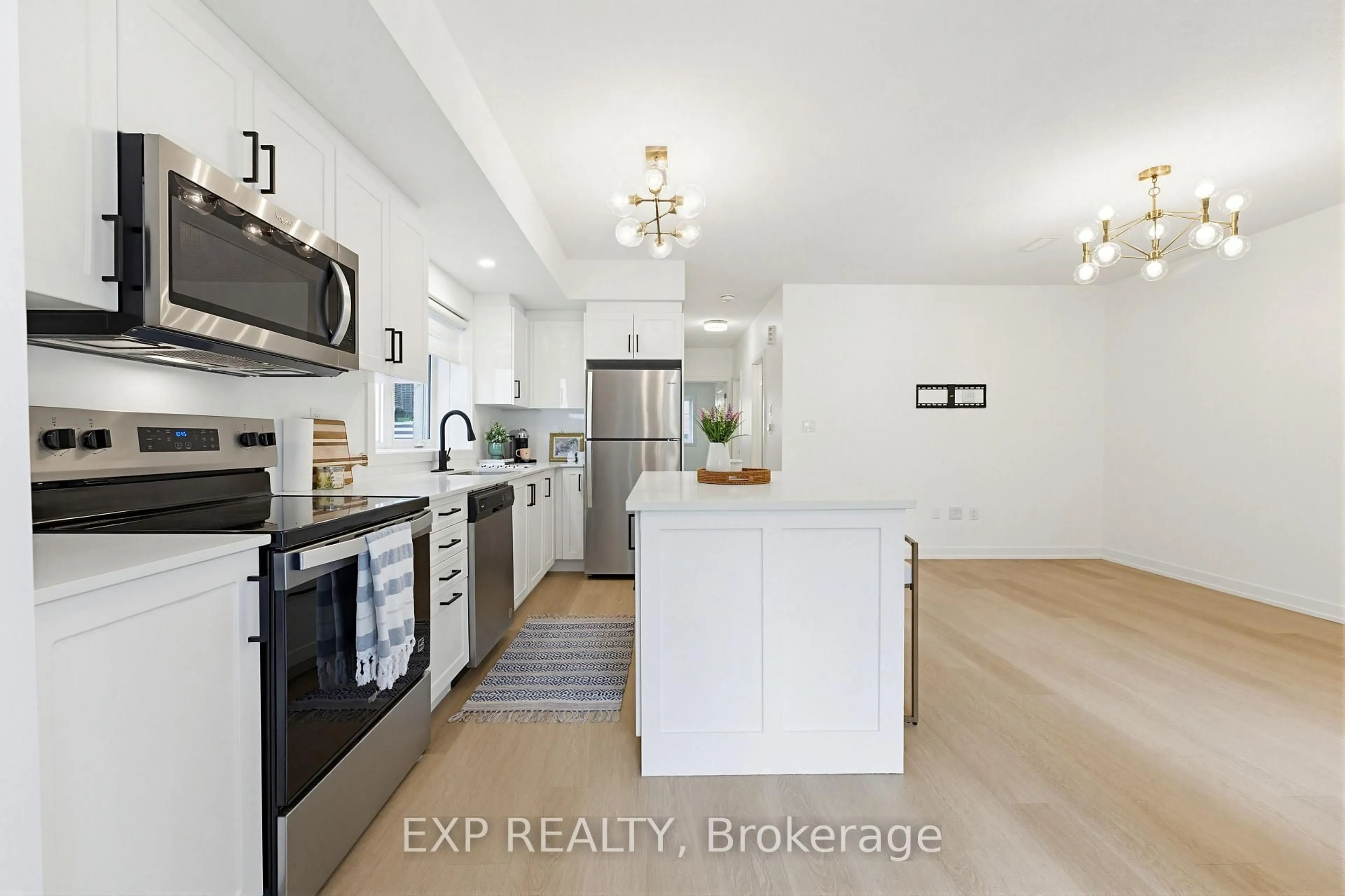 Open concept kitchen, ceramic/tile floor for 205 West Oak Tr #42, Kitchener Ontario N2R 0R9