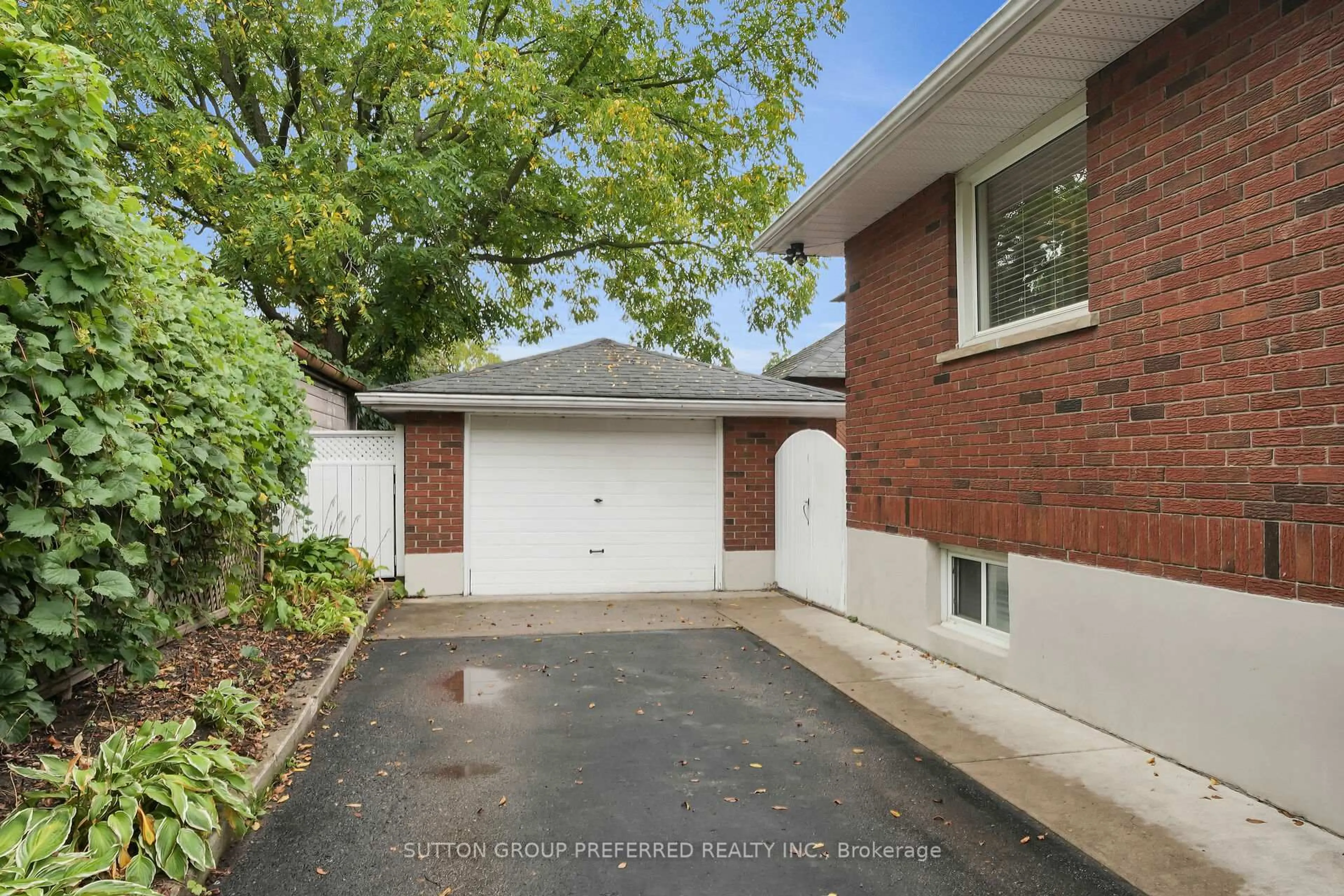 Home with brick exterior material, street for 737 Whetter Ave, London South Ontario N6C 2H1