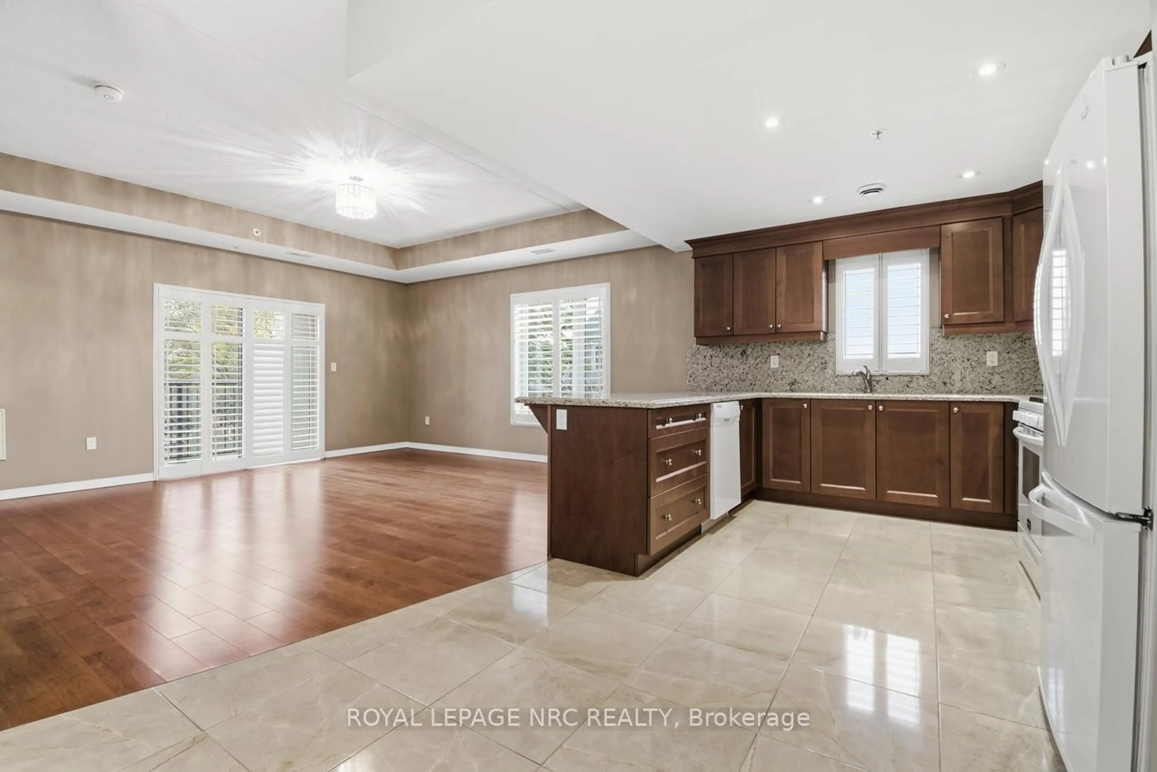 Open concept kitchen, ceramic/tile floor for 16 Sullivan Ave #203, Thorold Ontario L2V 2Y2