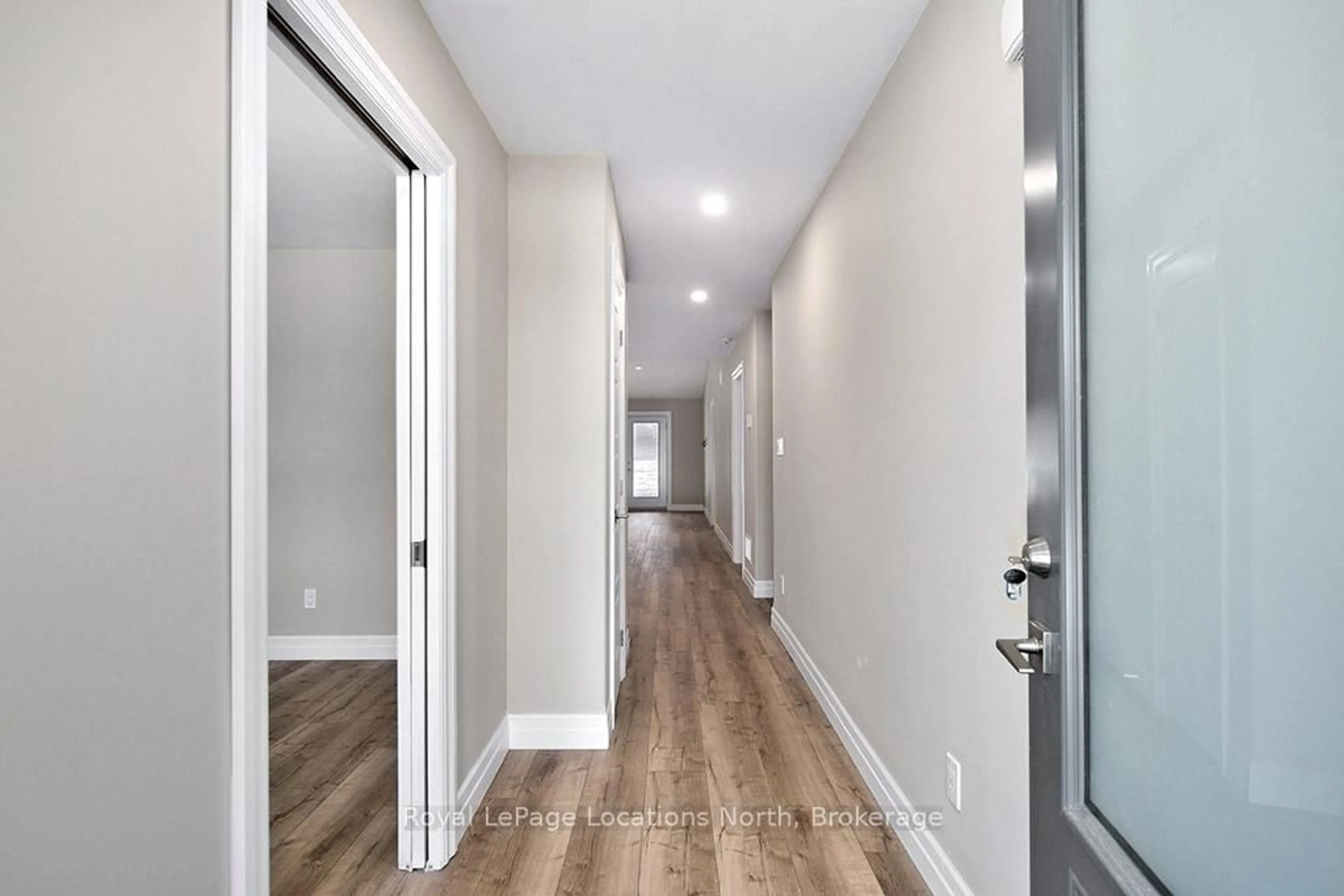 Indoor entryway for 119 Dove Dr, Blue Mountains Ontario N0H 2P0