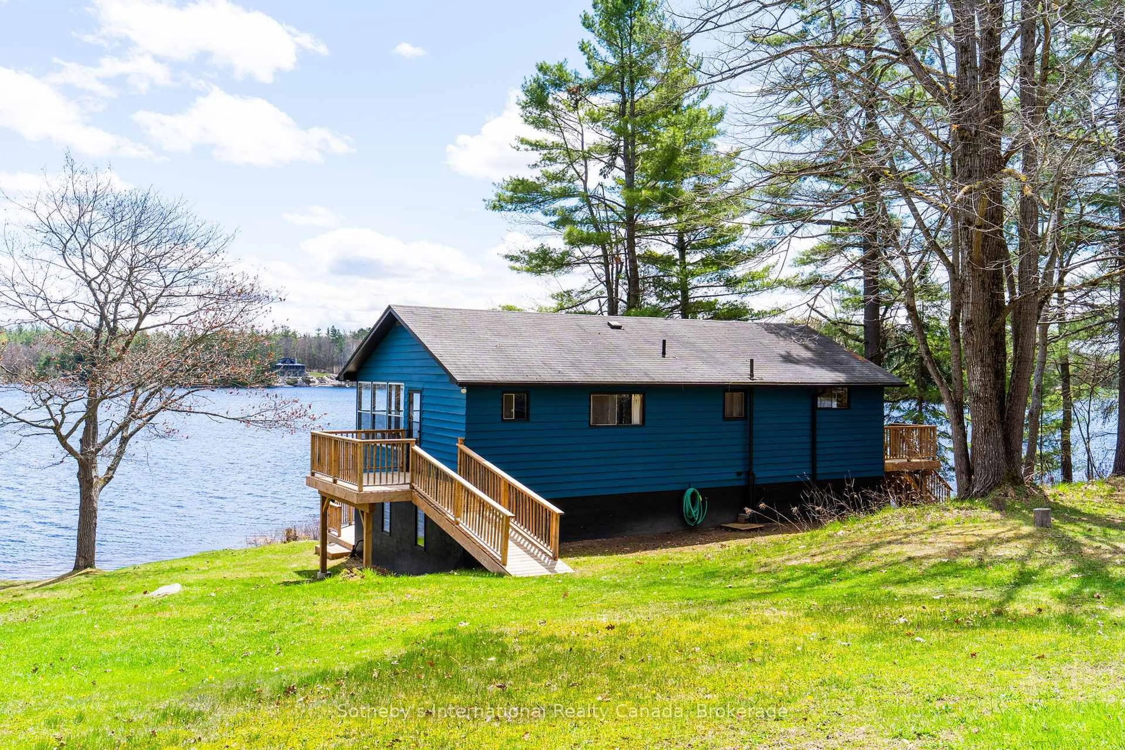 Patio, water/lake/river/ocean view for 1049 Bell Rd #1, Gravenhurst Ontario P1P 1R3