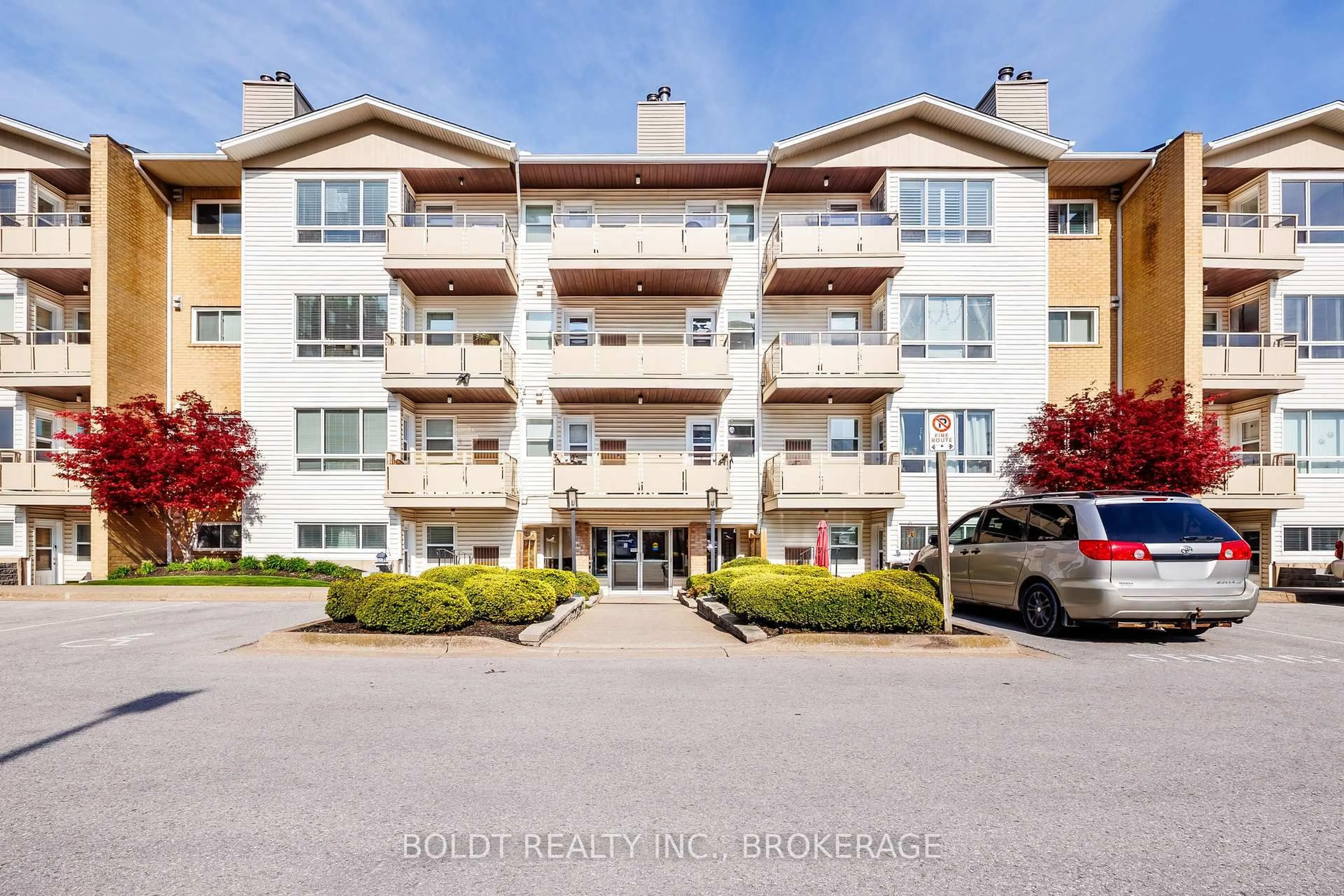 Patio, unknown for 78 Roehampton Ave #313, St. Catharines Ontario L2M 7W9