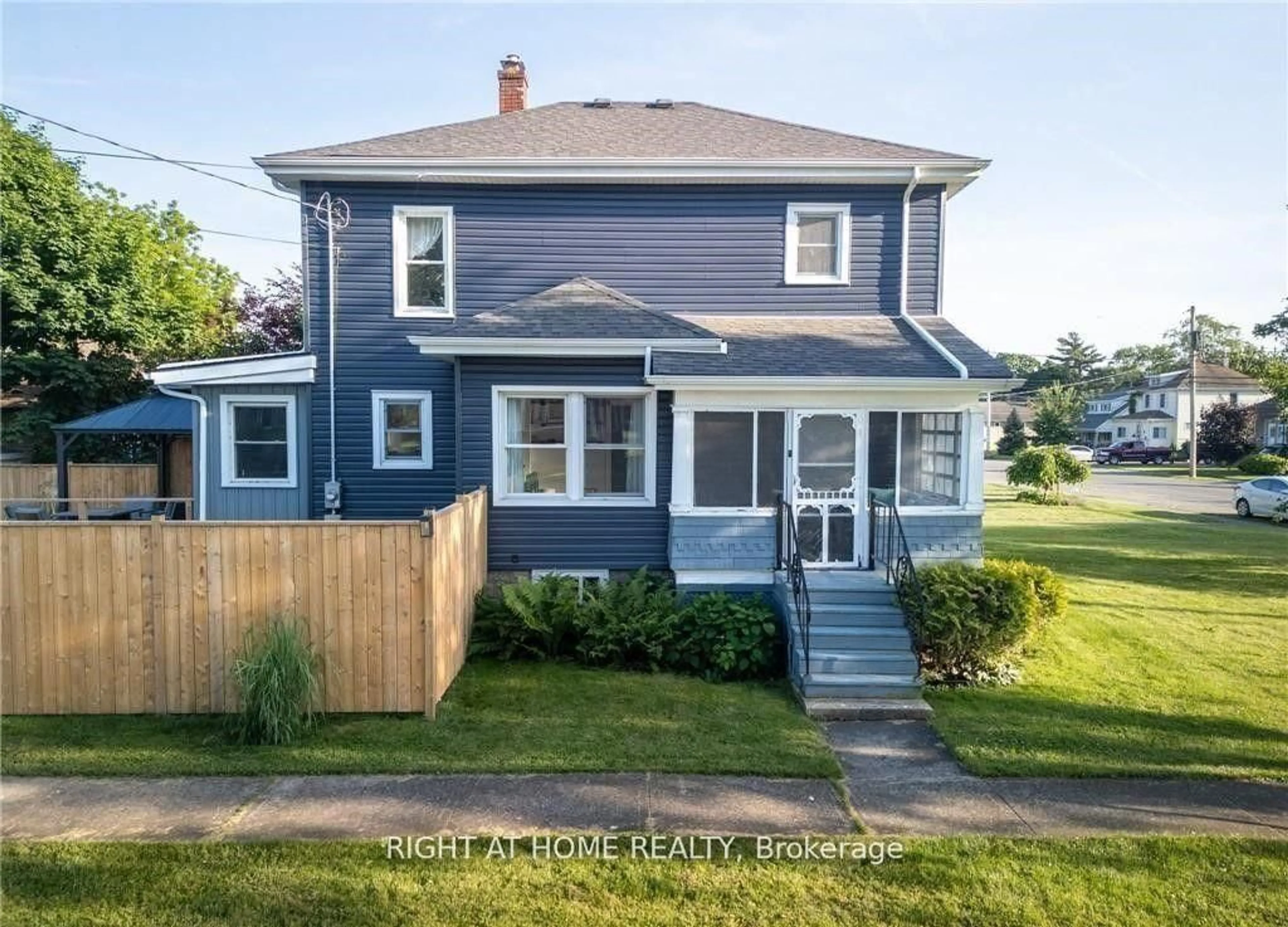 A pic from outside/outdoor area/front of a property/back of a property/a pic from drone, street for 129 Forest Ave, Port Colborne Ontario L3K 5E5