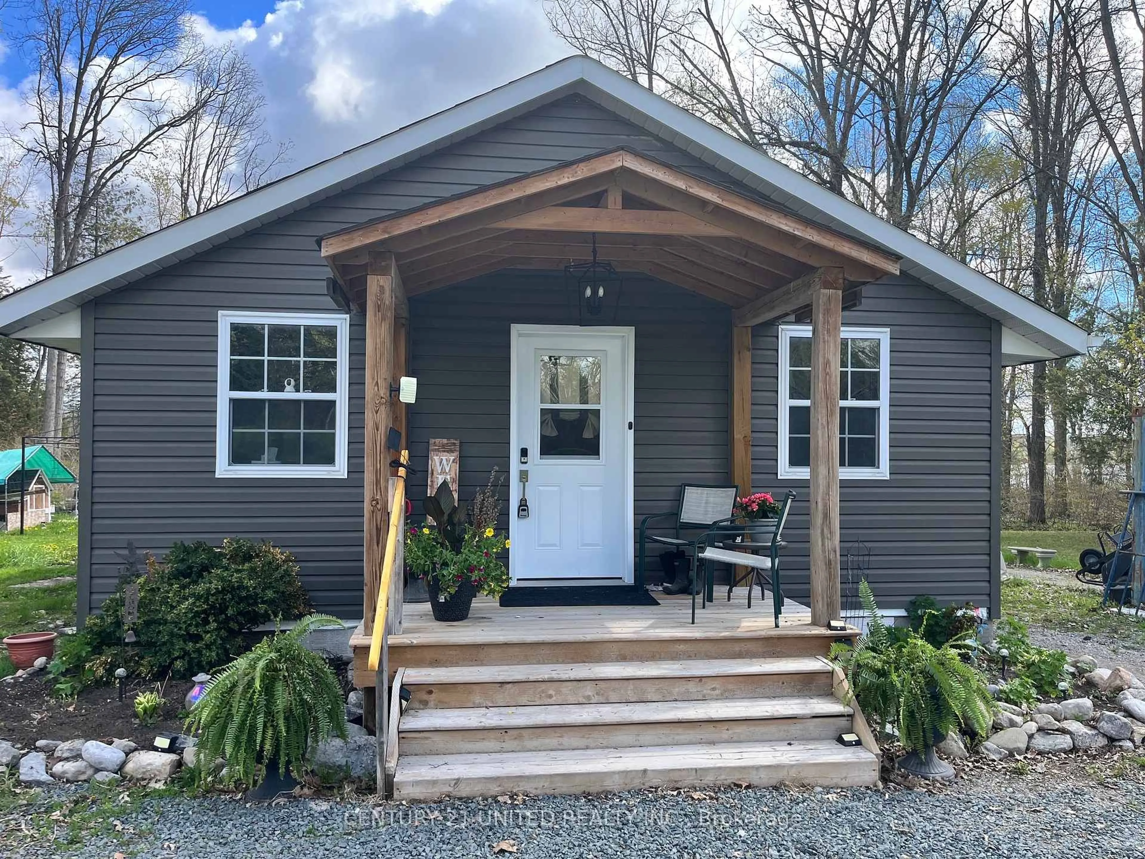 Home with vinyl exterior material, street for 472 Canal Rd, Trent Hills Ontario K0L 1L0