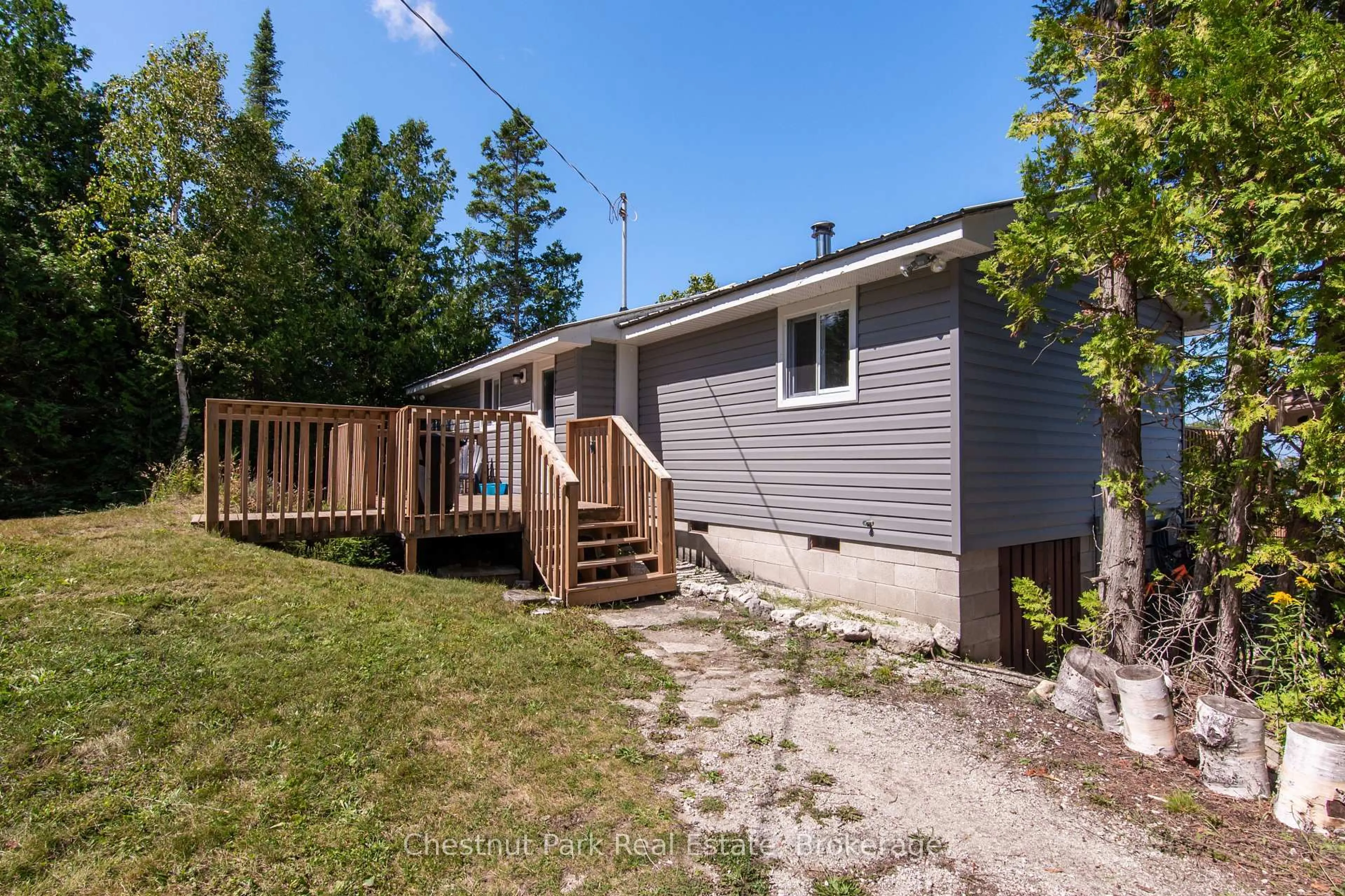 Unknown for 37 RONALD St, Northern Bruce Peninsula Ontario N0H 1X0