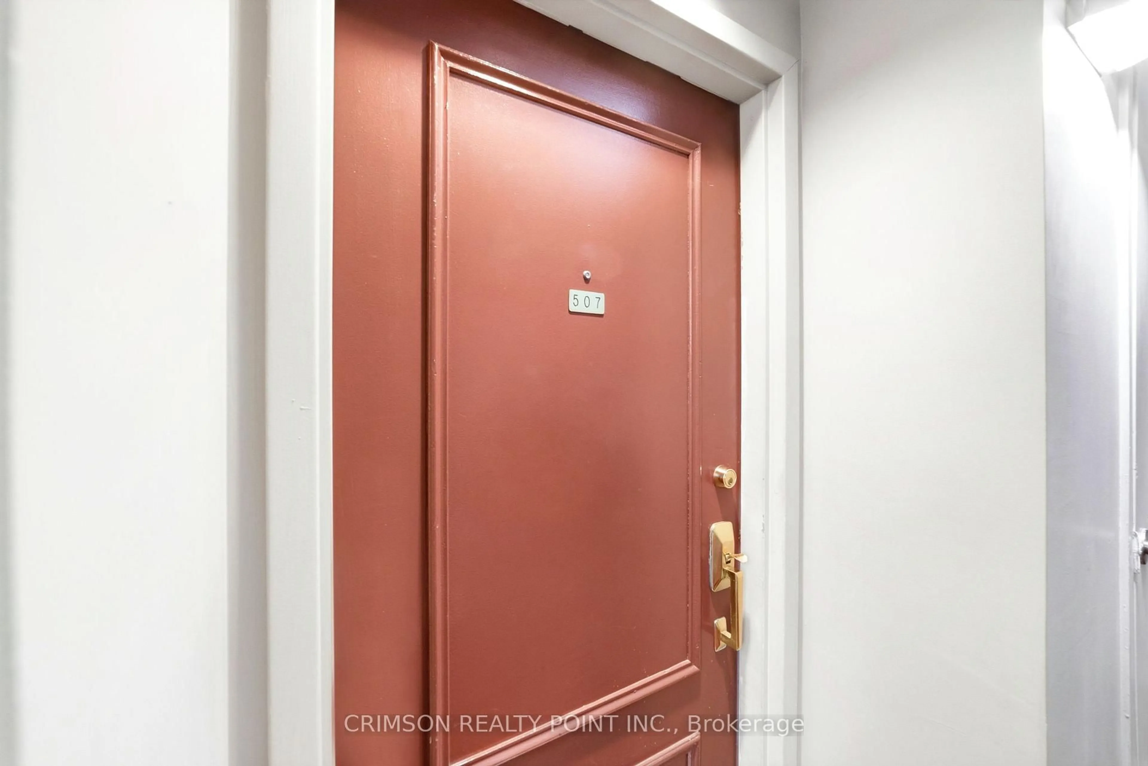 Indoor entryway for 36 James St #507, Hamilton Ontario L8P 4W4