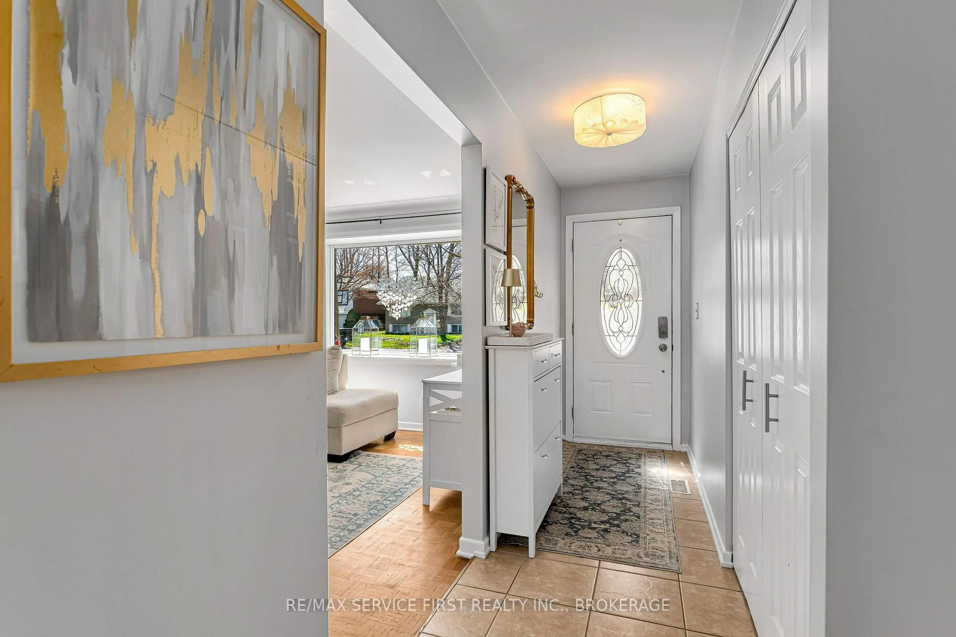 Indoor entryway for 290 Glen Castle Rd, Kingston Ontario K7M 4N8
