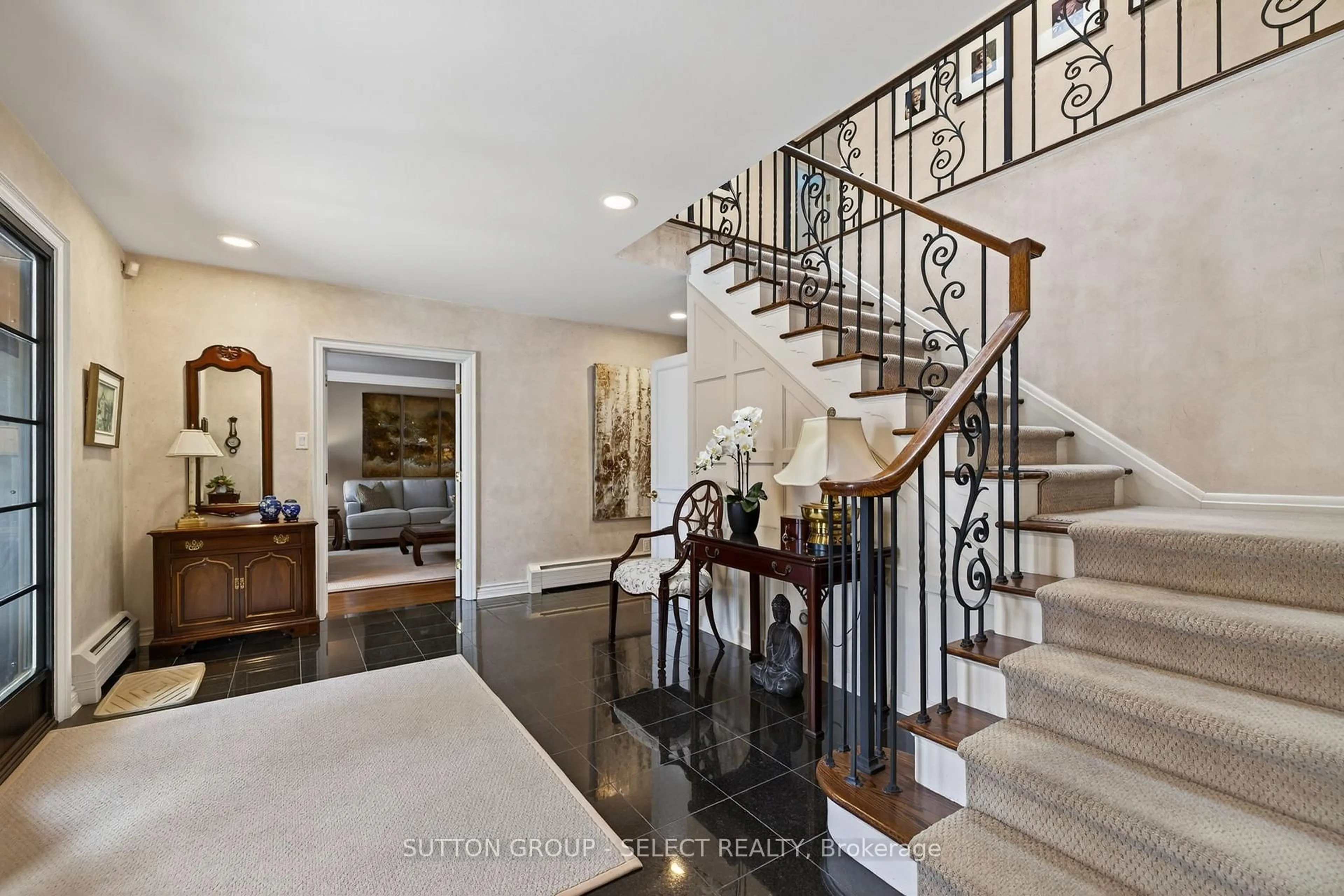 Unknown for 129 Wychwood Pl, London North Ontario N6G 1S7