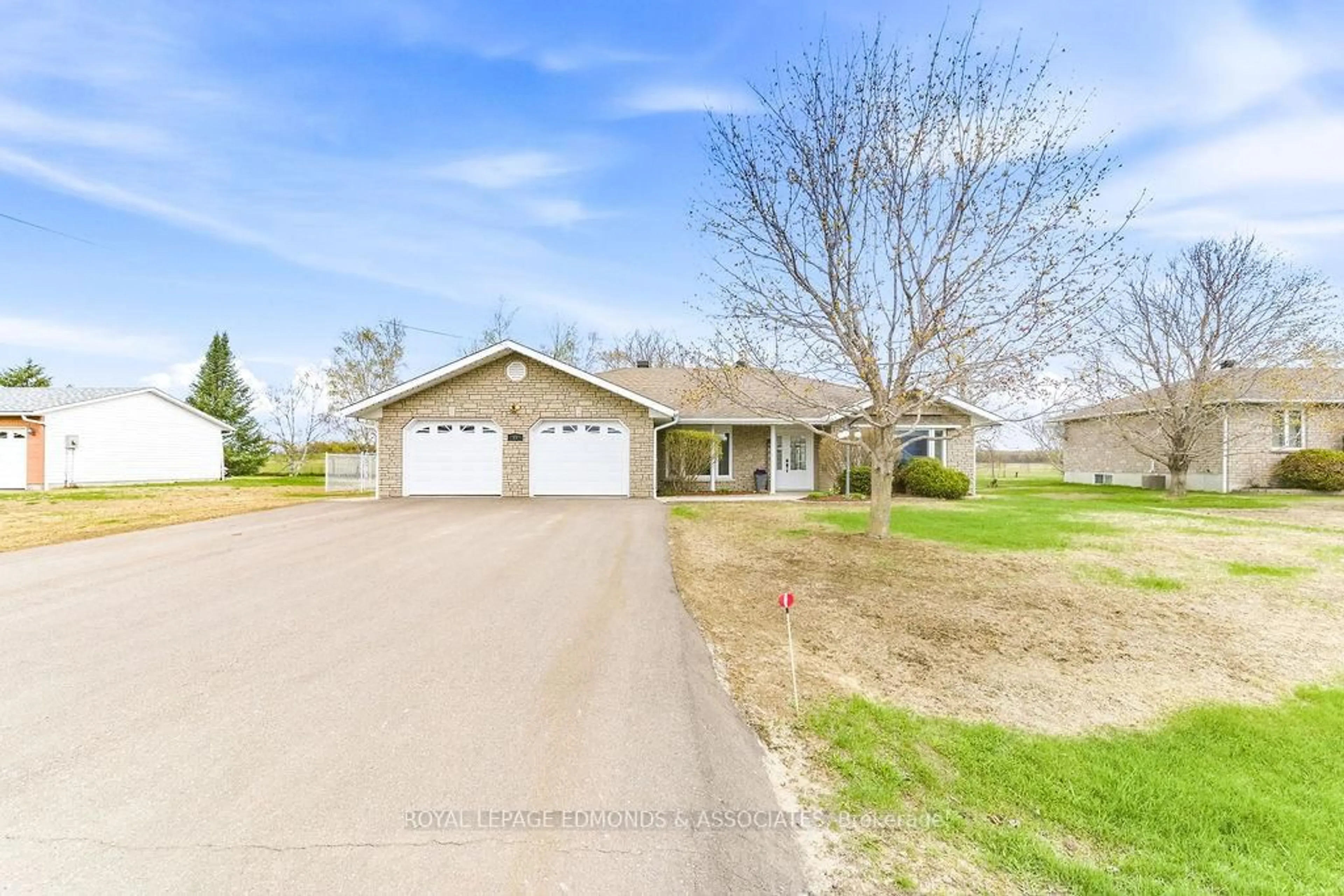 A pic from outside/outdoor area/front of a property/back of a property/a pic from drone, water/lake/river/ocean view for 47 Cameron St, Beachburg Ontario K0J 1C0