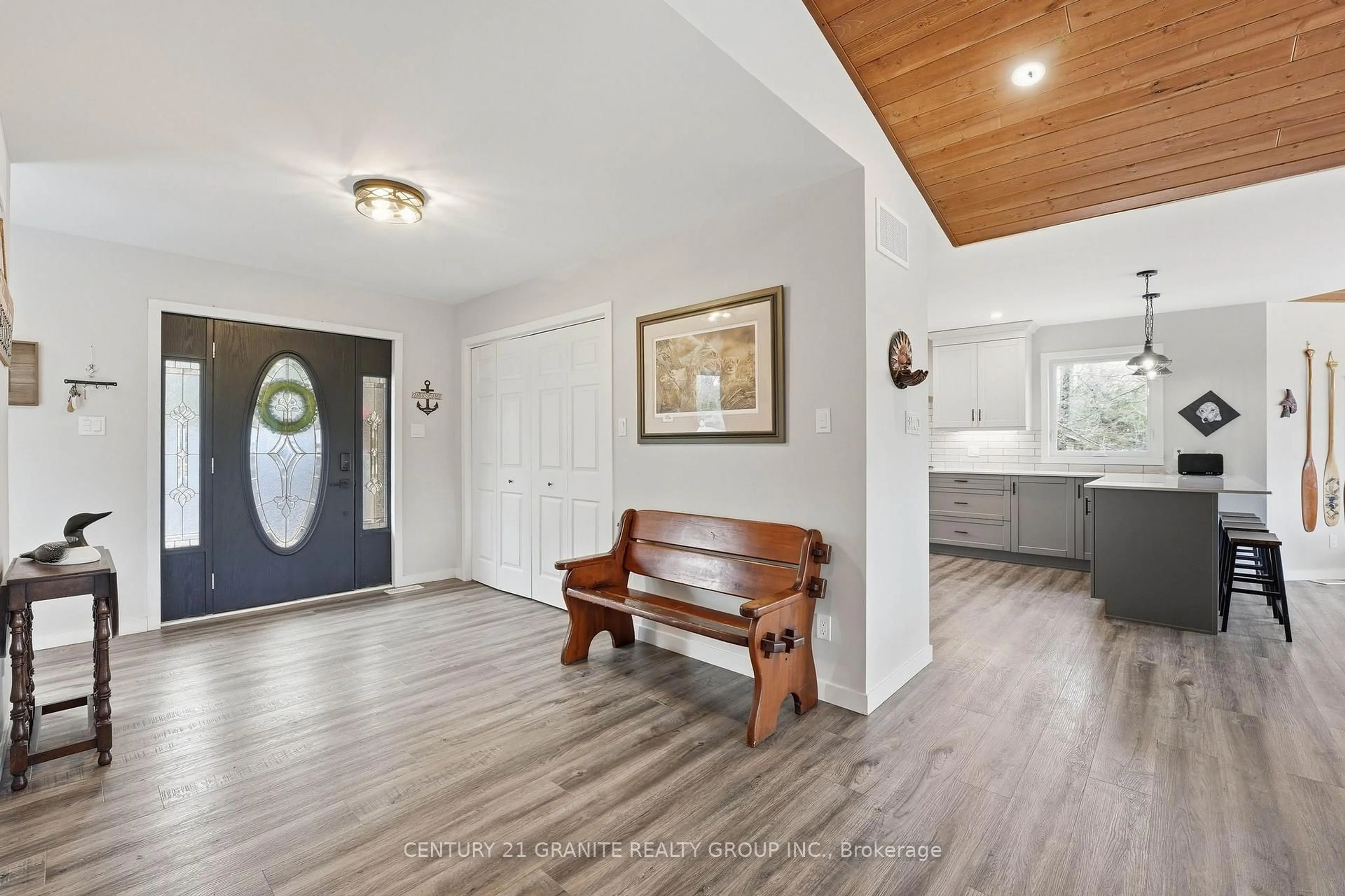 Indoor entryway for 1407 Abrams Rd, Highlands East Ontario K0L 1C0