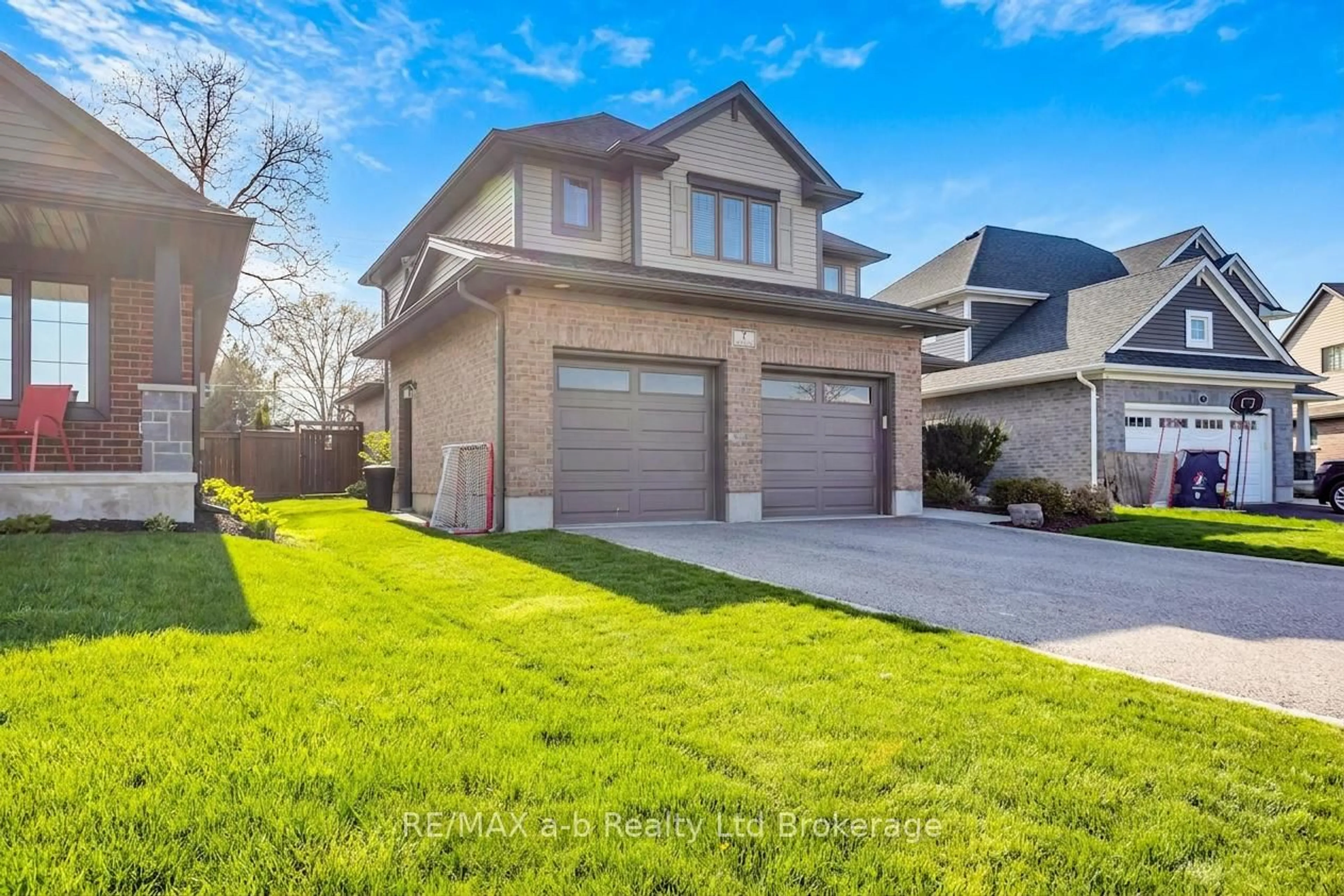 Home with brick exterior material, street for 7 Arnold St, Tillsonburg Ontario N4G 0G9