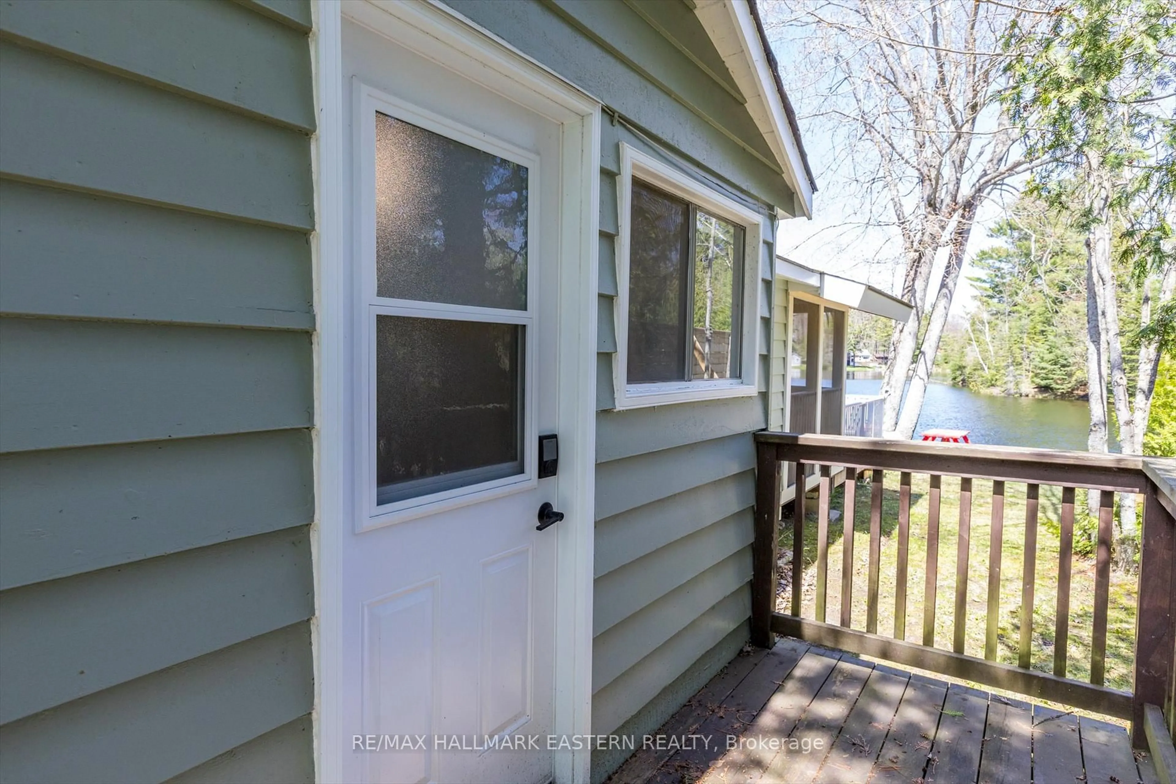 Home with vinyl exterior material, water/lake/river/ocean view for 1810 Hull Rd, Douro-Dummer Ontario K0L 2H0