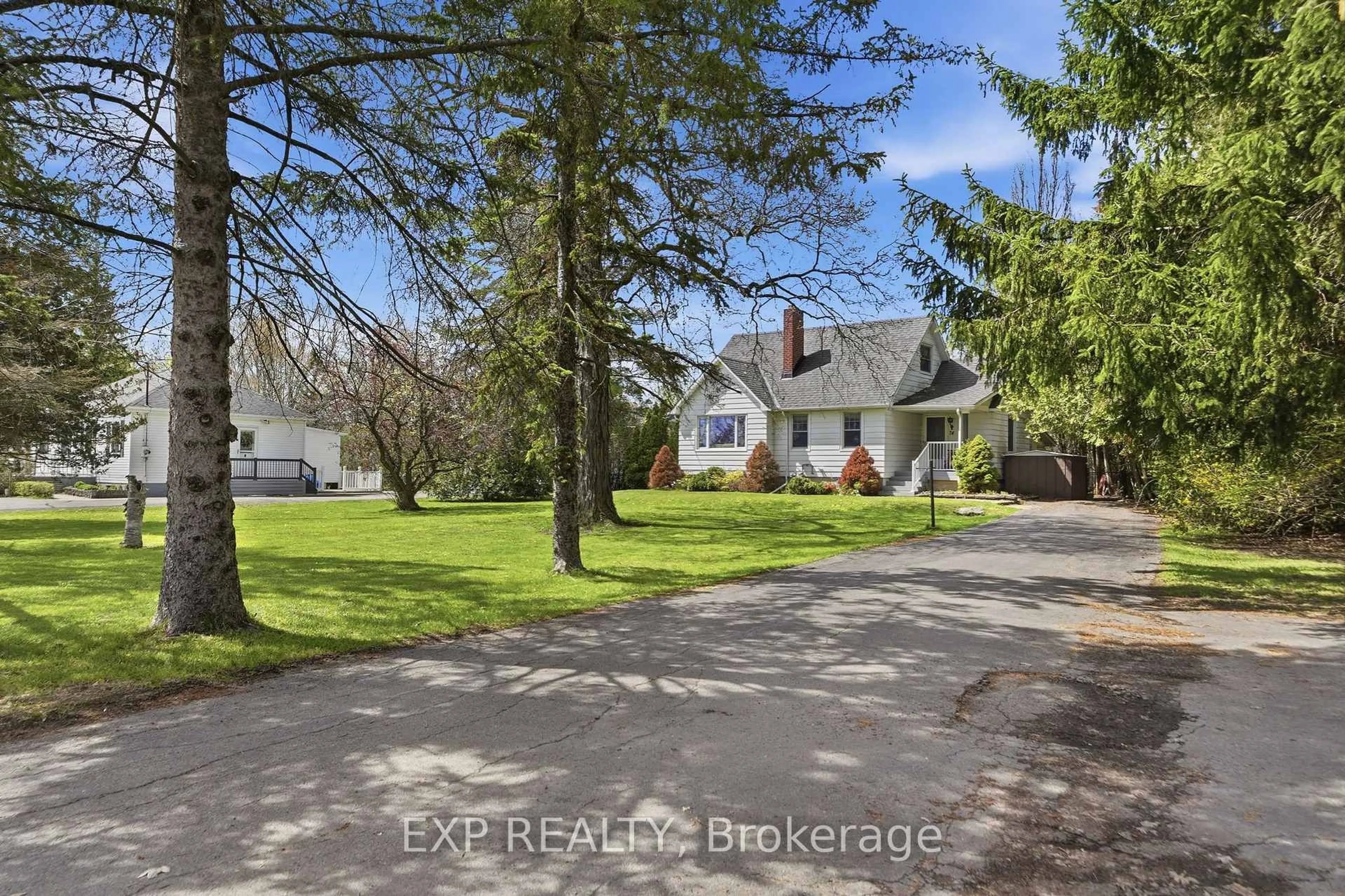 A pic from outside/outdoor area/front of a property/back of a property/a pic from drone, street for 74 Sidney St, Belleville Ontario K8P 3Y8