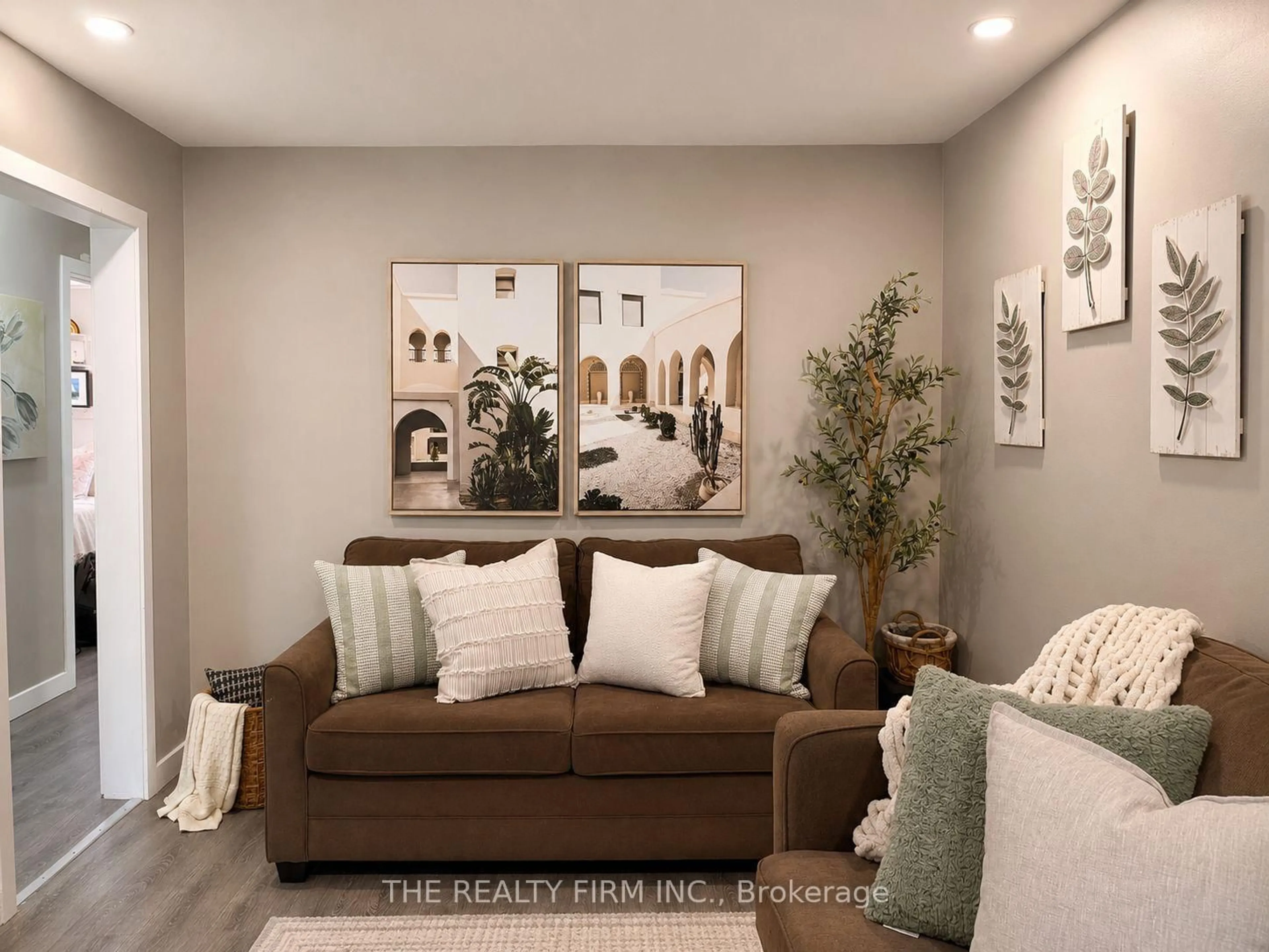 Living room with furniture, unknown for 1621 Borden St, London East Ontario N5W 2R3