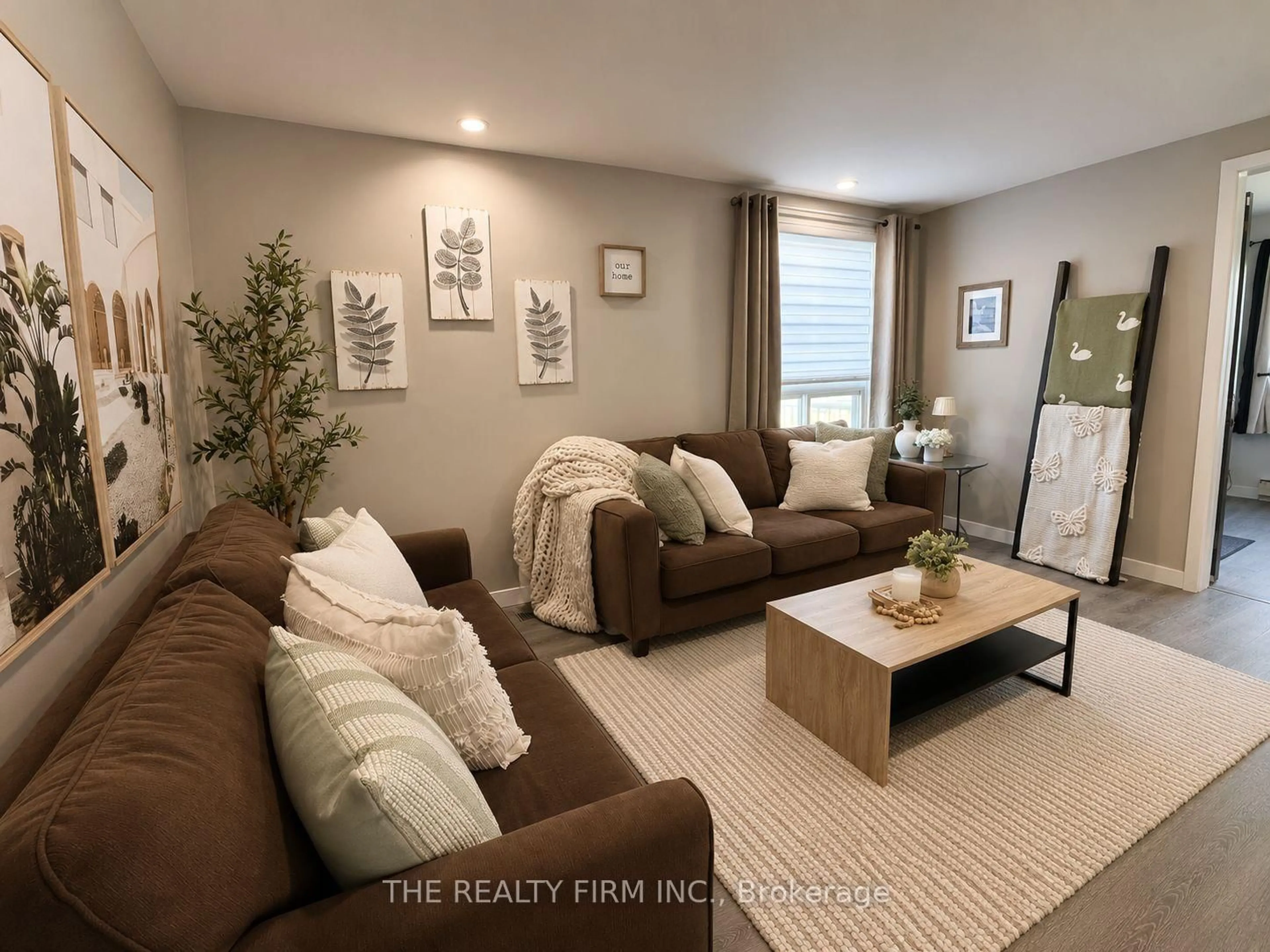 Living room with furniture, unknown for 1621 Borden St, London East Ontario N5W 2R3