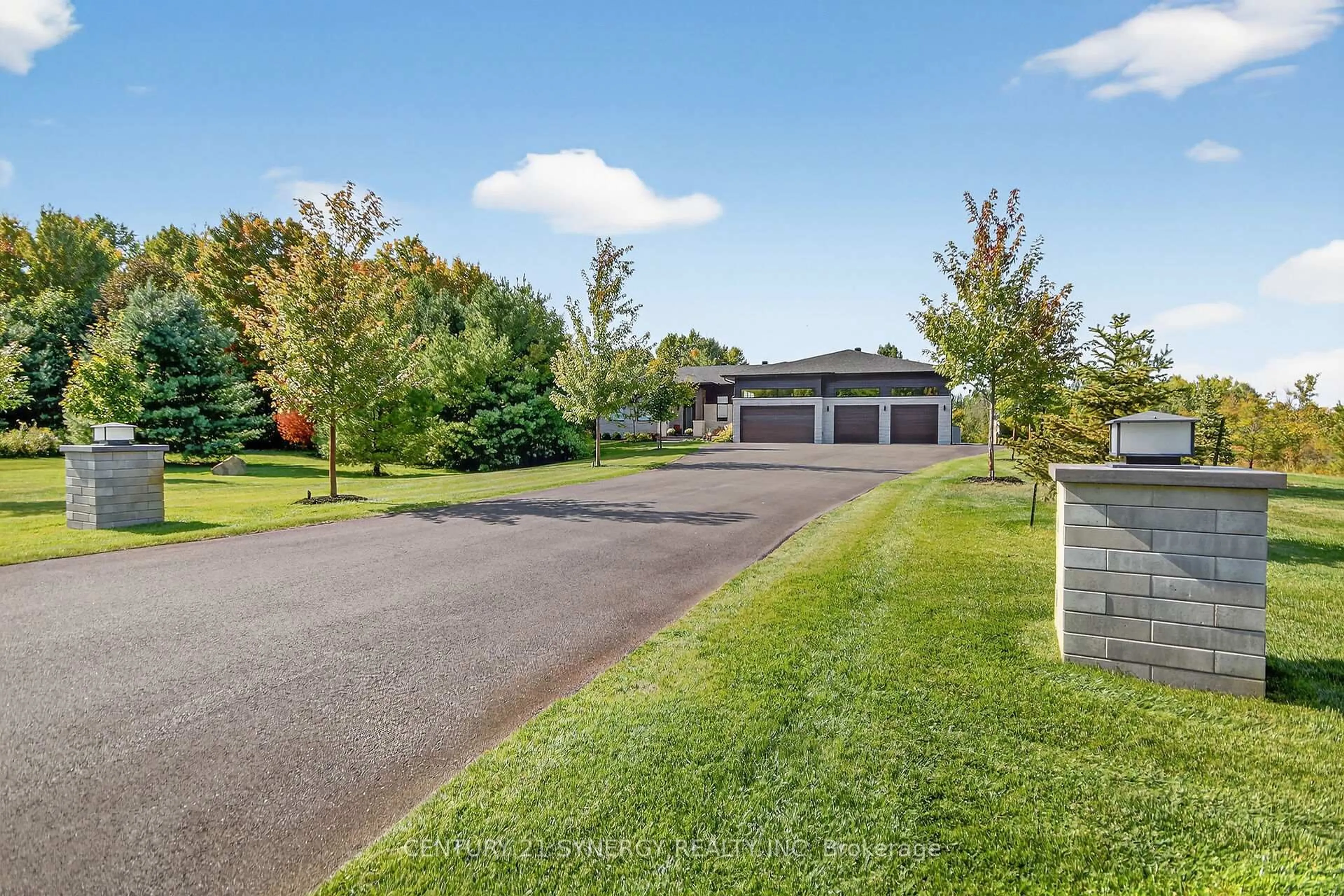 A pic from outside/outdoor area/front of a property/back of a property/a pic from drone, street for 120 Derbeyshire St, Ottawa Ontario K2W 0E7