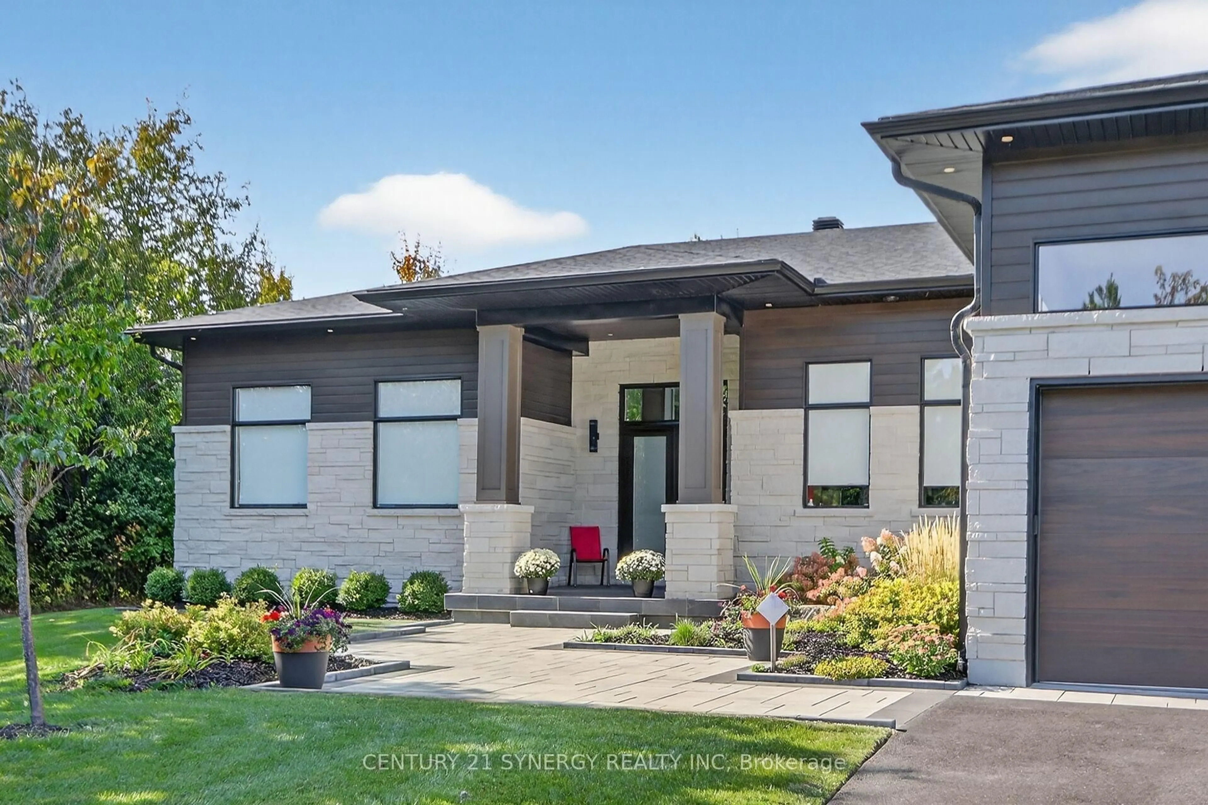 Home with vinyl exterior material, street for 120 Derbeyshire St, Ottawa Ontario K2W 0E7