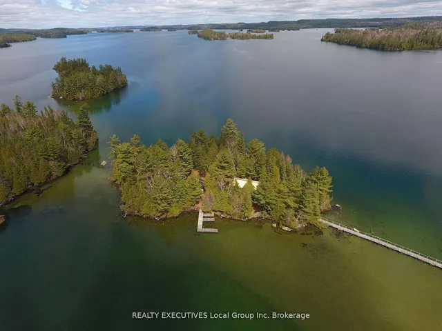 2 ISLAND 939, Temagami 2