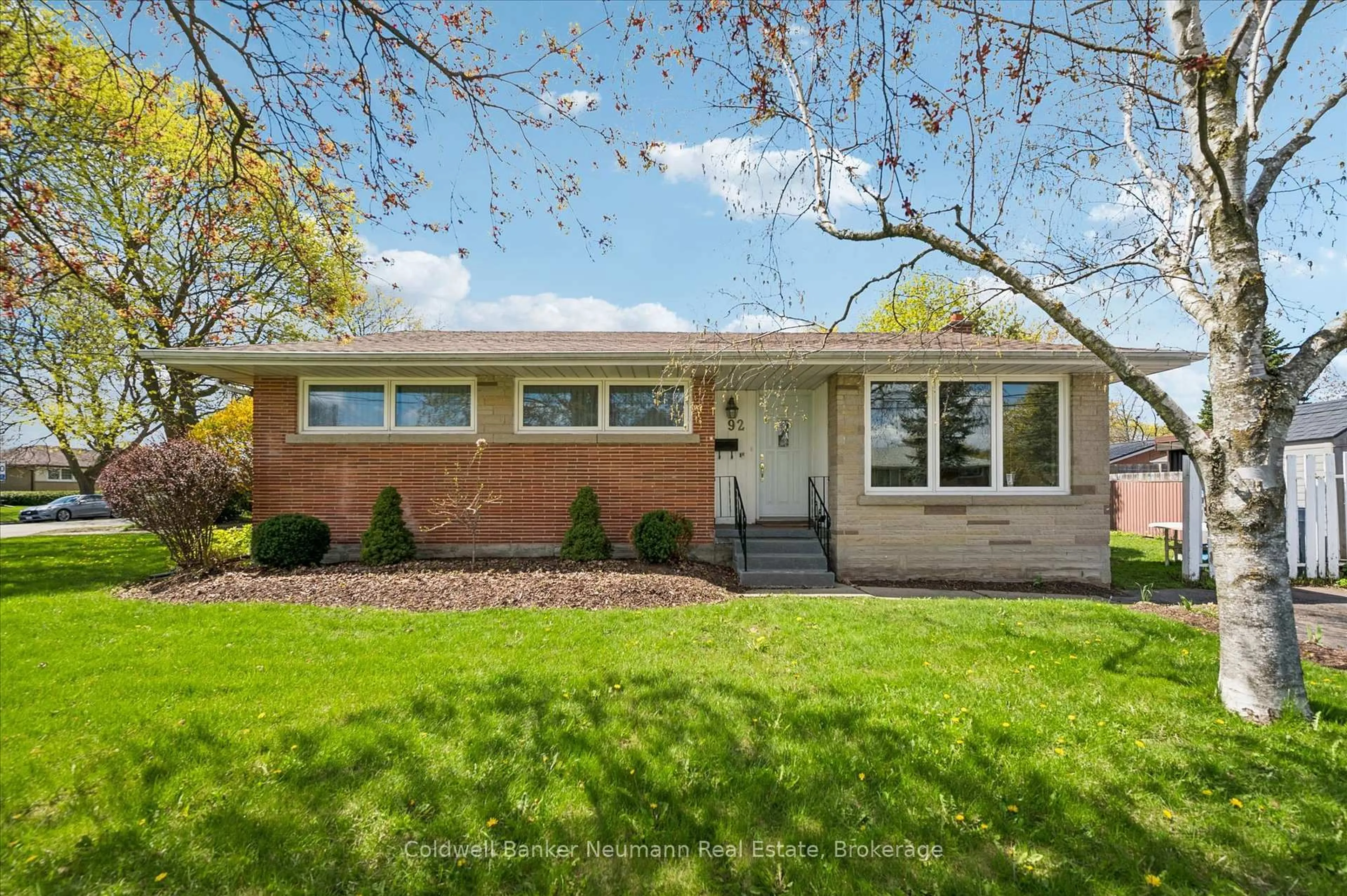Home with vinyl exterior material, street for 92 Victoria Rd, Guelph Ontario N1E 5H2