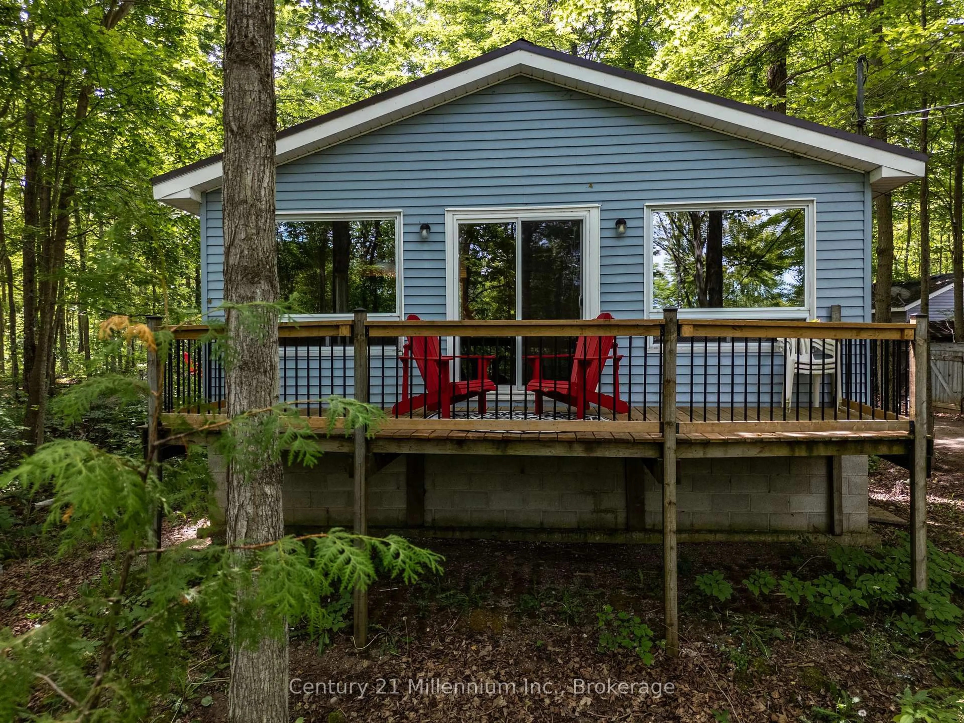 Home with vinyl exterior material, water/lake/river/ocean view for 149 Tammy's Cove Rd, Northern Bruce Peninsula Ontario N0H 1W0