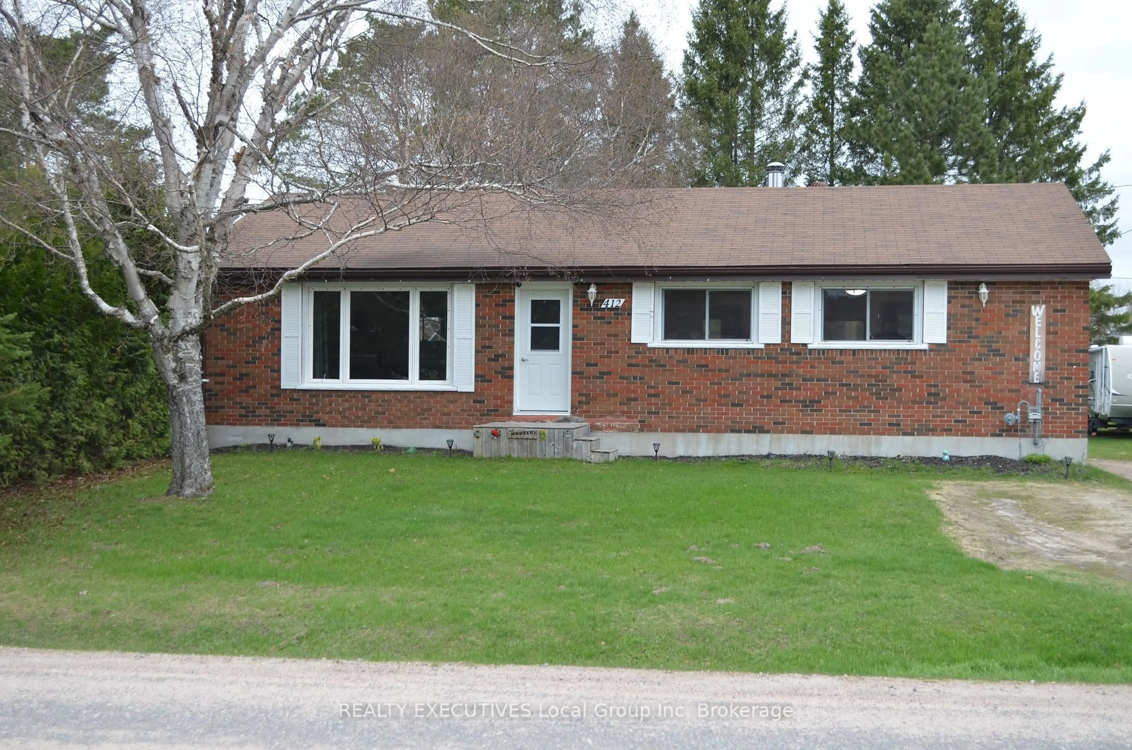Unknown for 412 Sweezy St, Powassan Ontario P0H 2L0