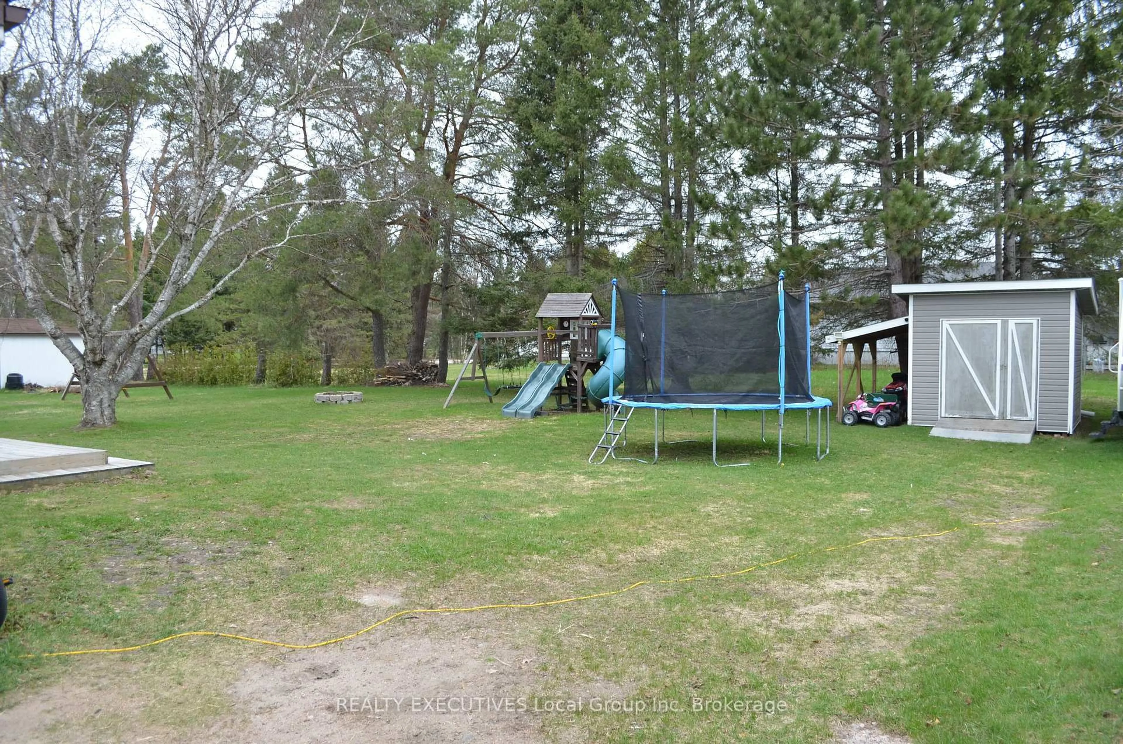 Unknown for 412 Sweezy St, Powassan Ontario P0H 2L0