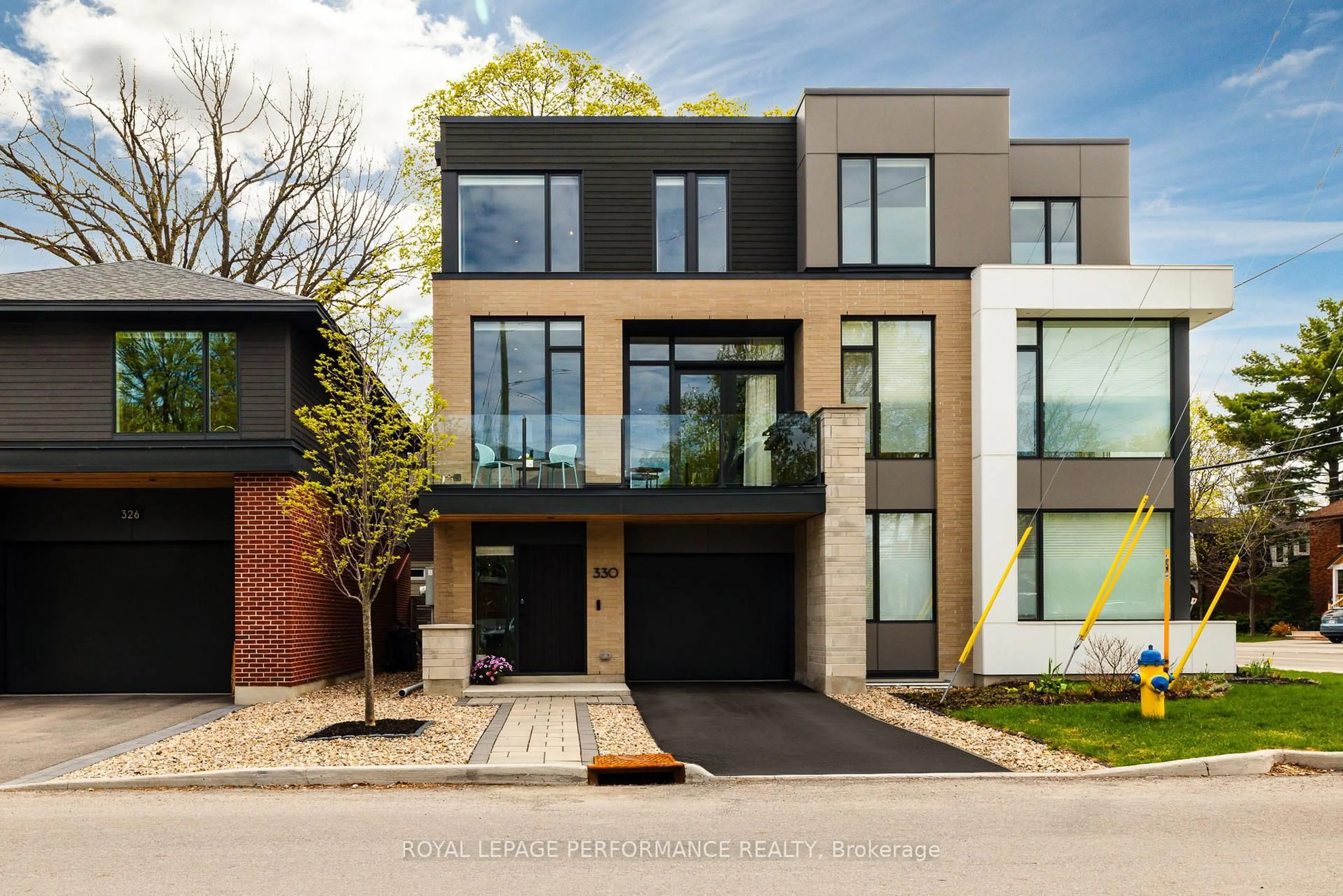 Home with brick exterior material, street for 330 Kenwood Ave, Ottawa Ontario K1Z 8N2
