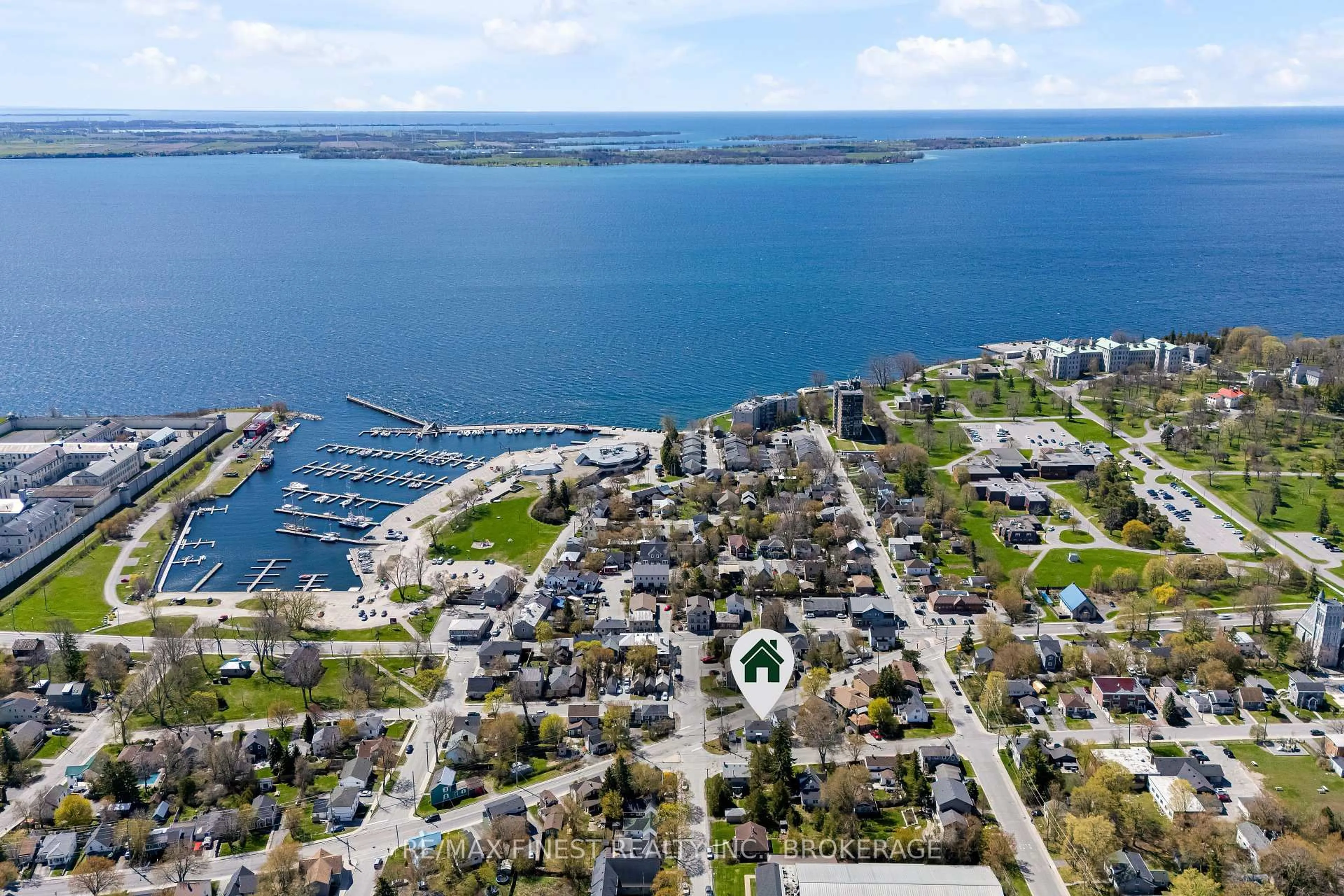 A pic from outside/outdoor area/front of a property/back of a property/a pic from drone, water/lake/river/ocean view for 6 Baiden St, Kingston Ontario K7M 2J6