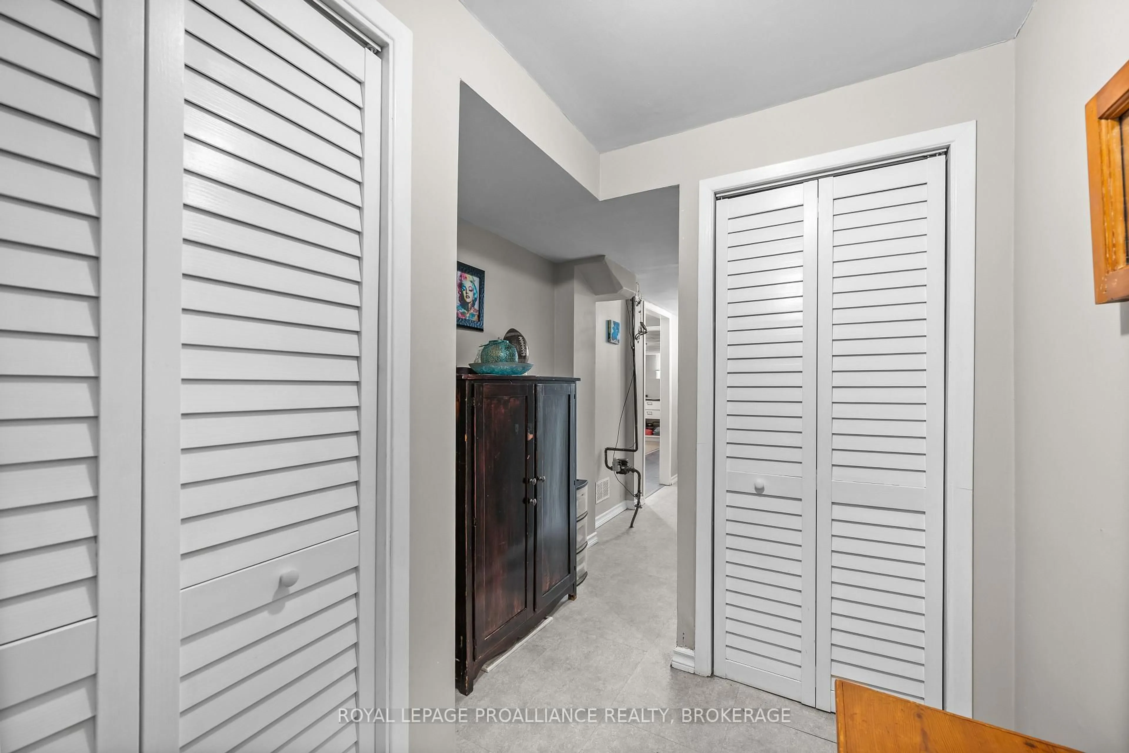 Unknown for 585 Gavin Crt, Kingston Ontario K7M 8B8