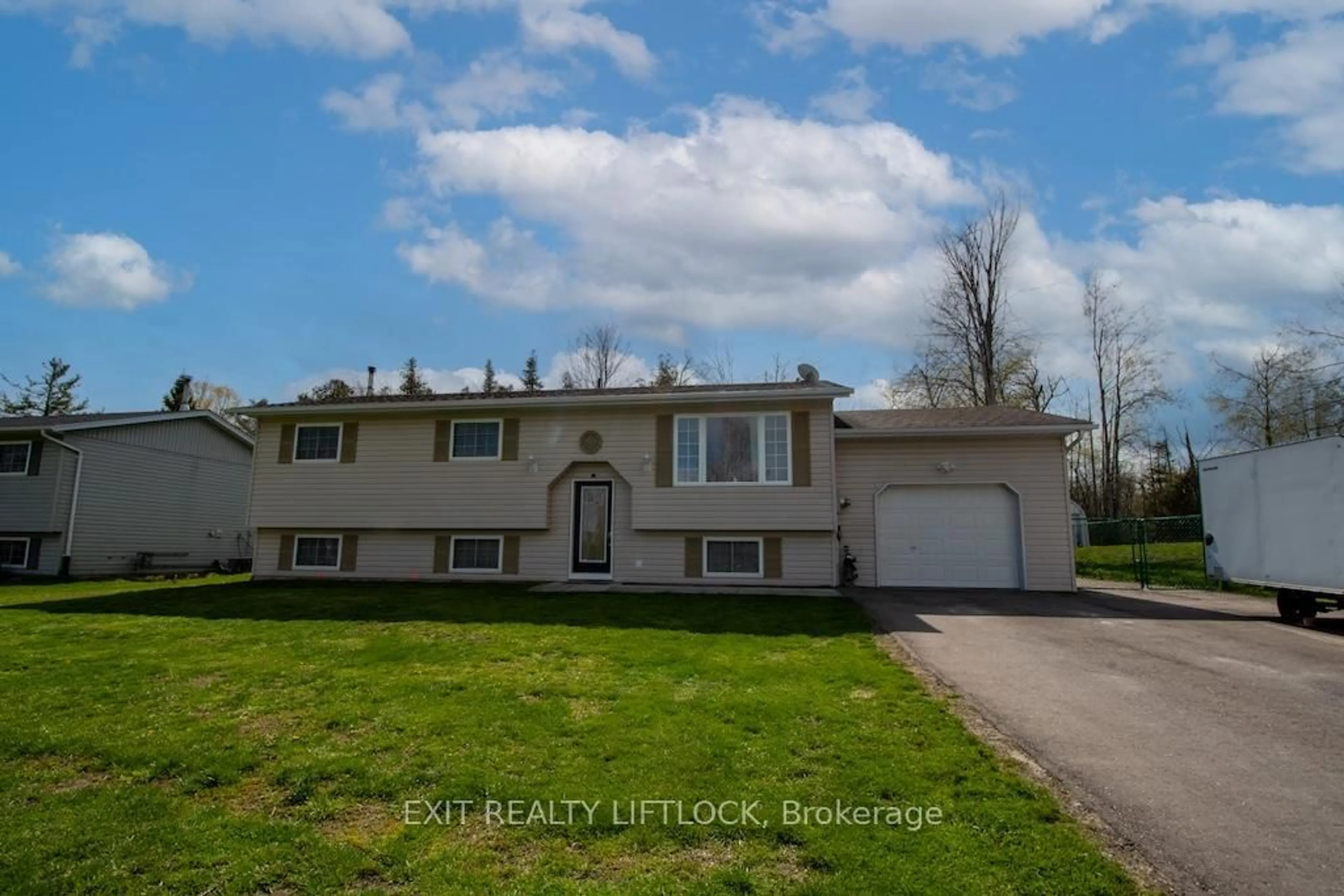 Home with vinyl exterior material, street for 3 Matilda Dr, Kawartha Lakes Ontario K0L 2W0