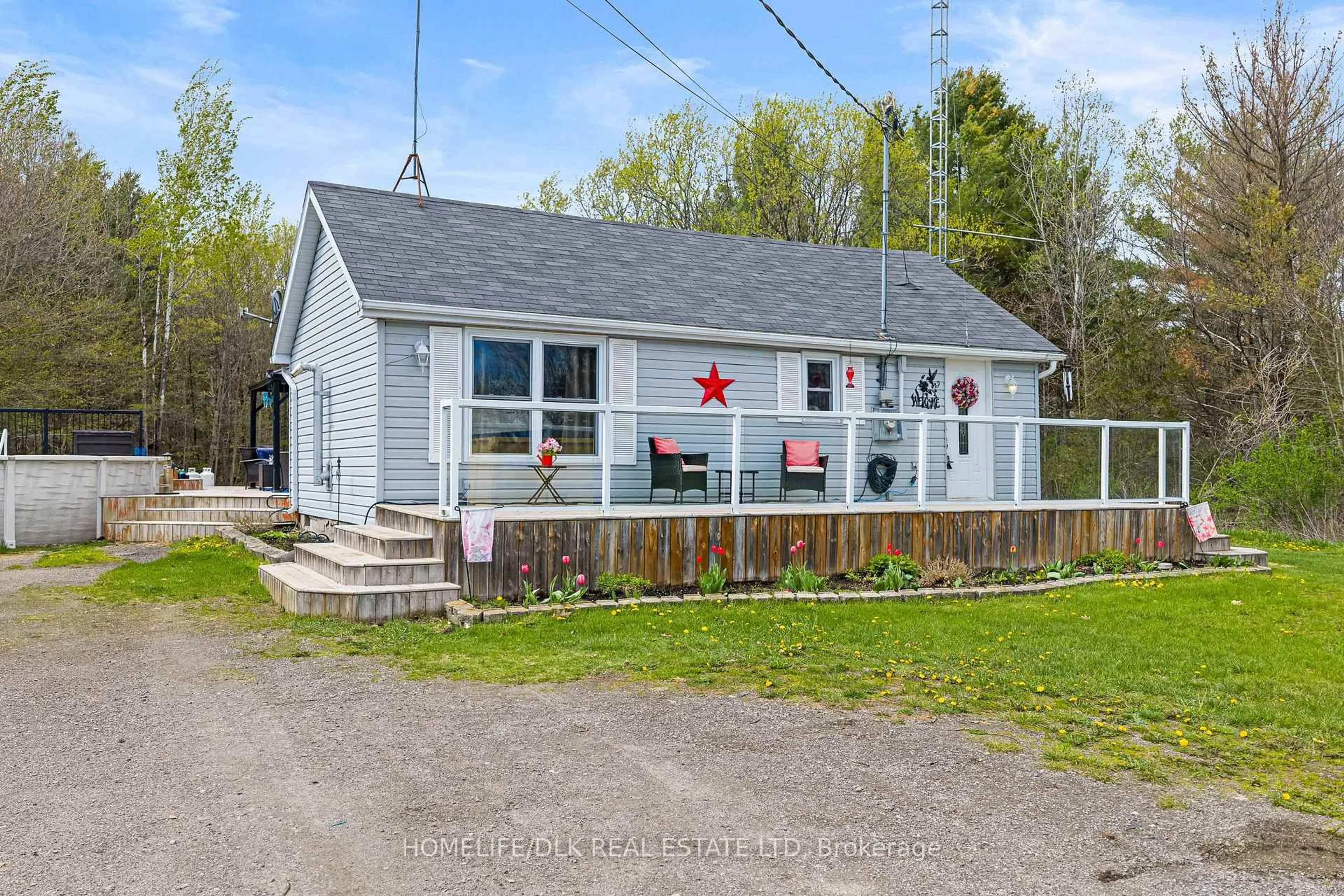 A pic from outside/outdoor area/front of a property/back of a property/a pic from drone, unknown for 102 Junetown Rd, Front of Yonge Ontario K0E 1R0