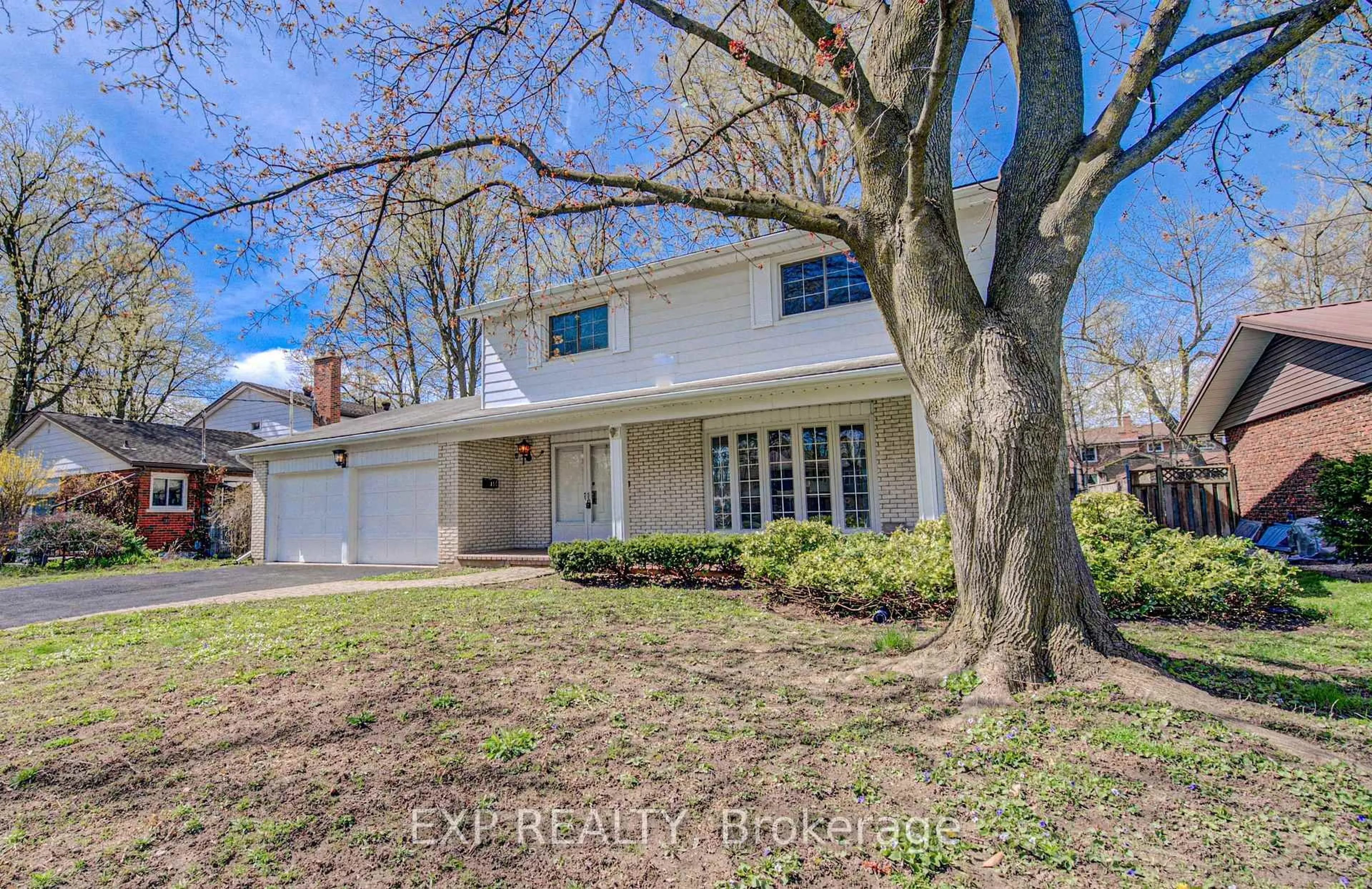 A pic from outside/outdoor area/front of a property/back of a property/a pic from drone, street for 144 Shuh Ave, Kitchener Ontario N2A 1H6