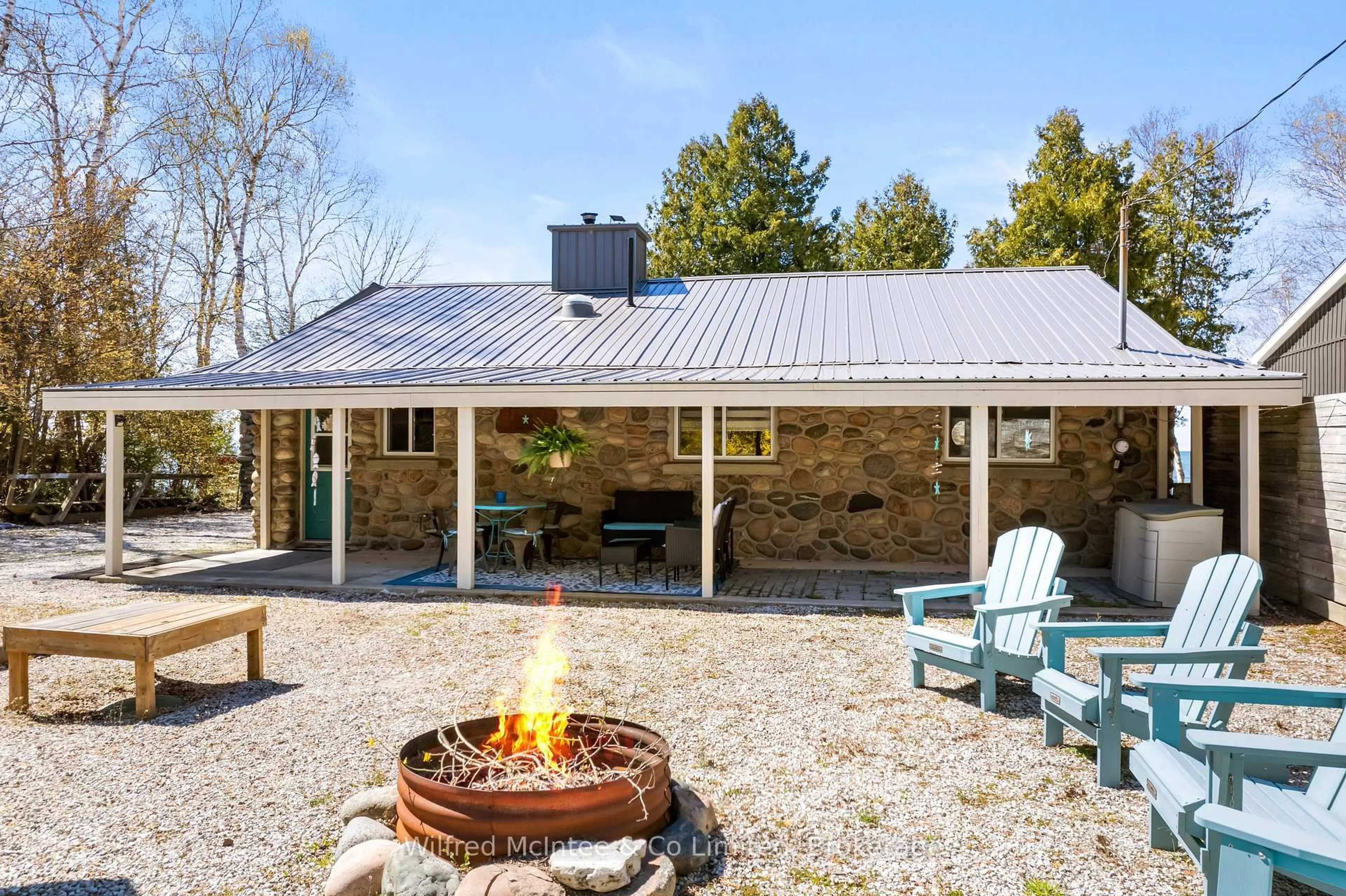 Patio, building for 765 BRUCE ROAD 13 Rd, Native Leased Lands Ontario N0H 2L0