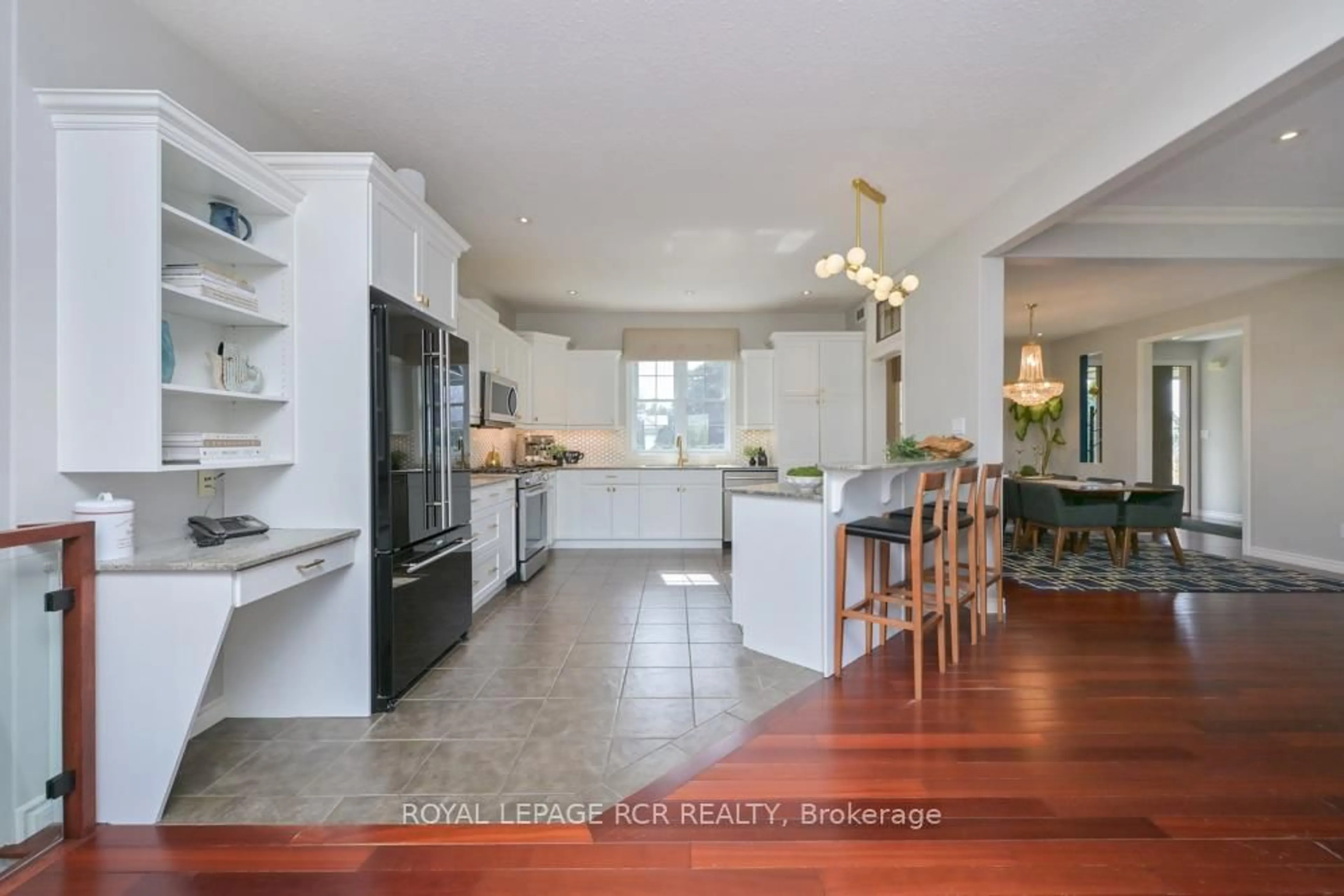 Open concept kitchen, ceramic/tile floor for 2 Island Lake Rd, Mono Ontario L9W 5K6