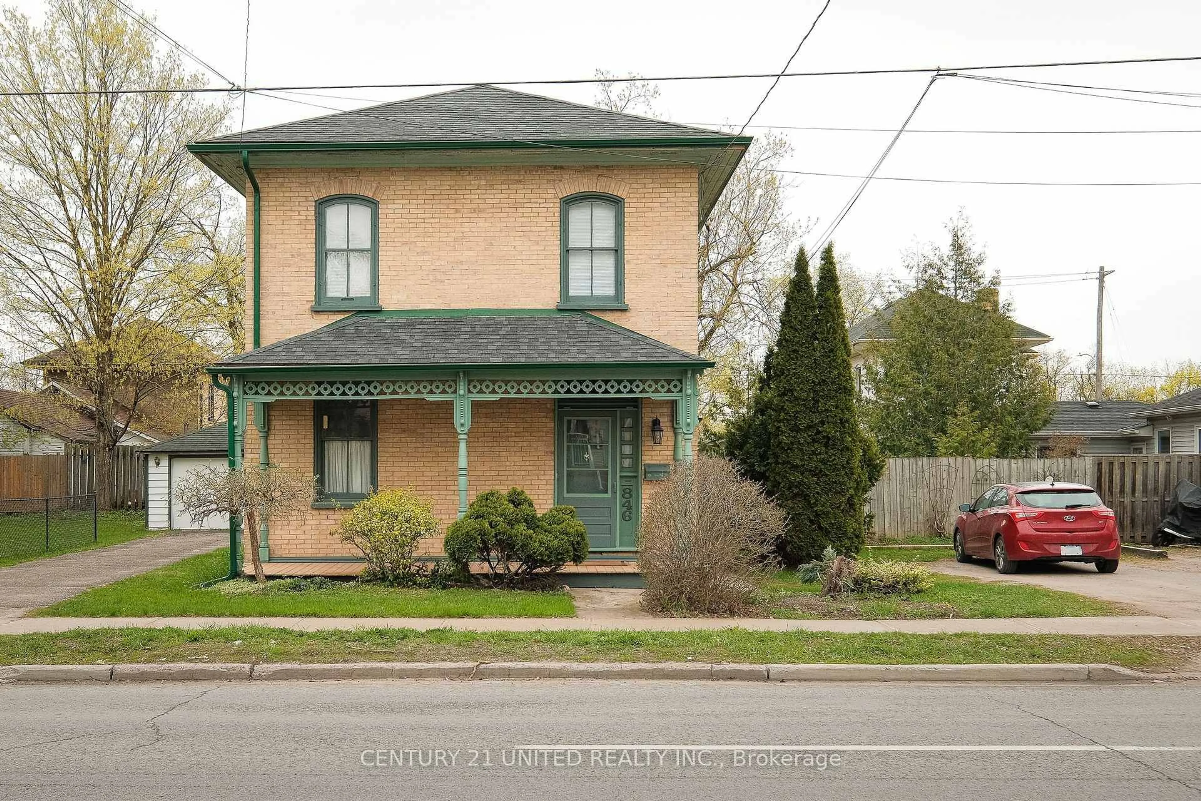 Home with brick exterior material, street for 846 George St, Peterborough Ontario K9H 3T7