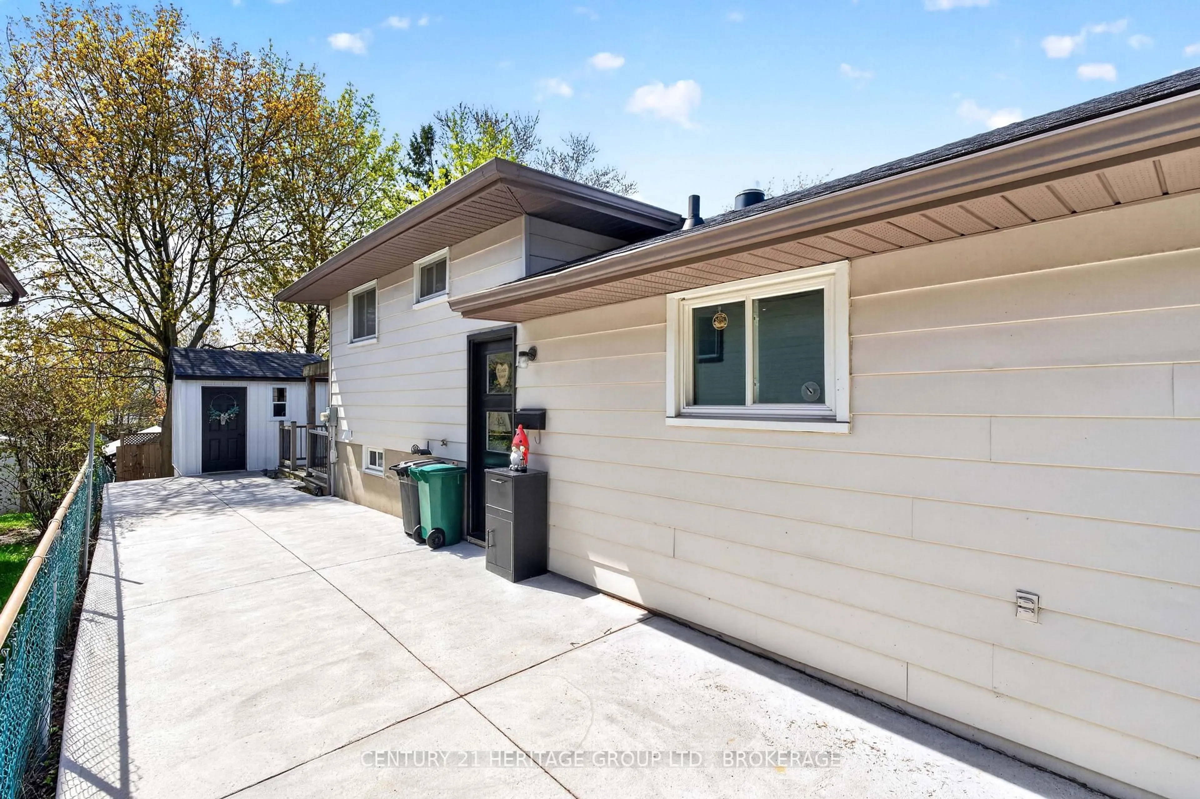 Home with vinyl exterior material, street for 95 Virginia Dr, Kingston Ontario K7K 5Y3