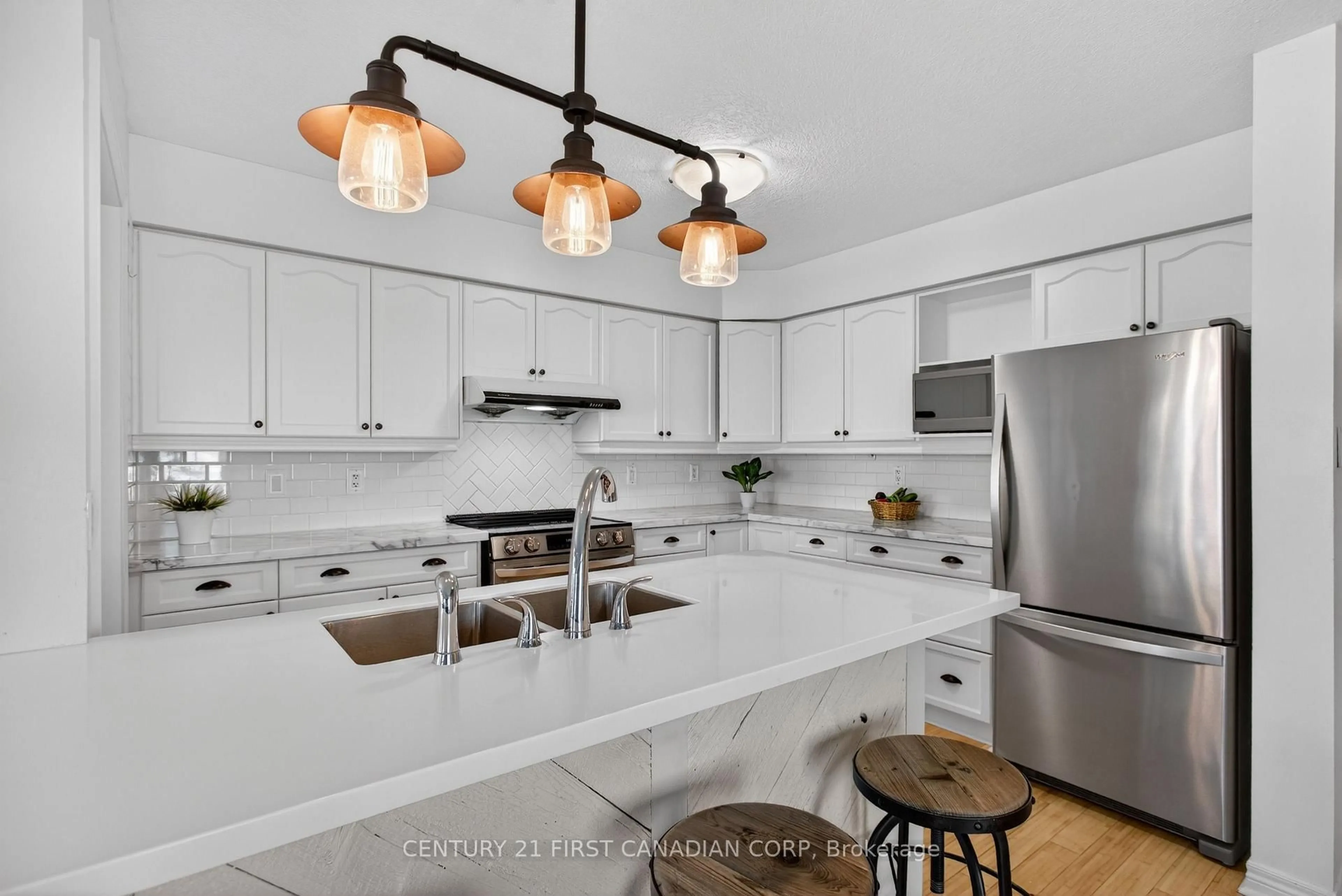 Contemporary kitchen, ceramic/tile floor for 505 Blue Jay Dr #27, London North Ontario N5X 4K7